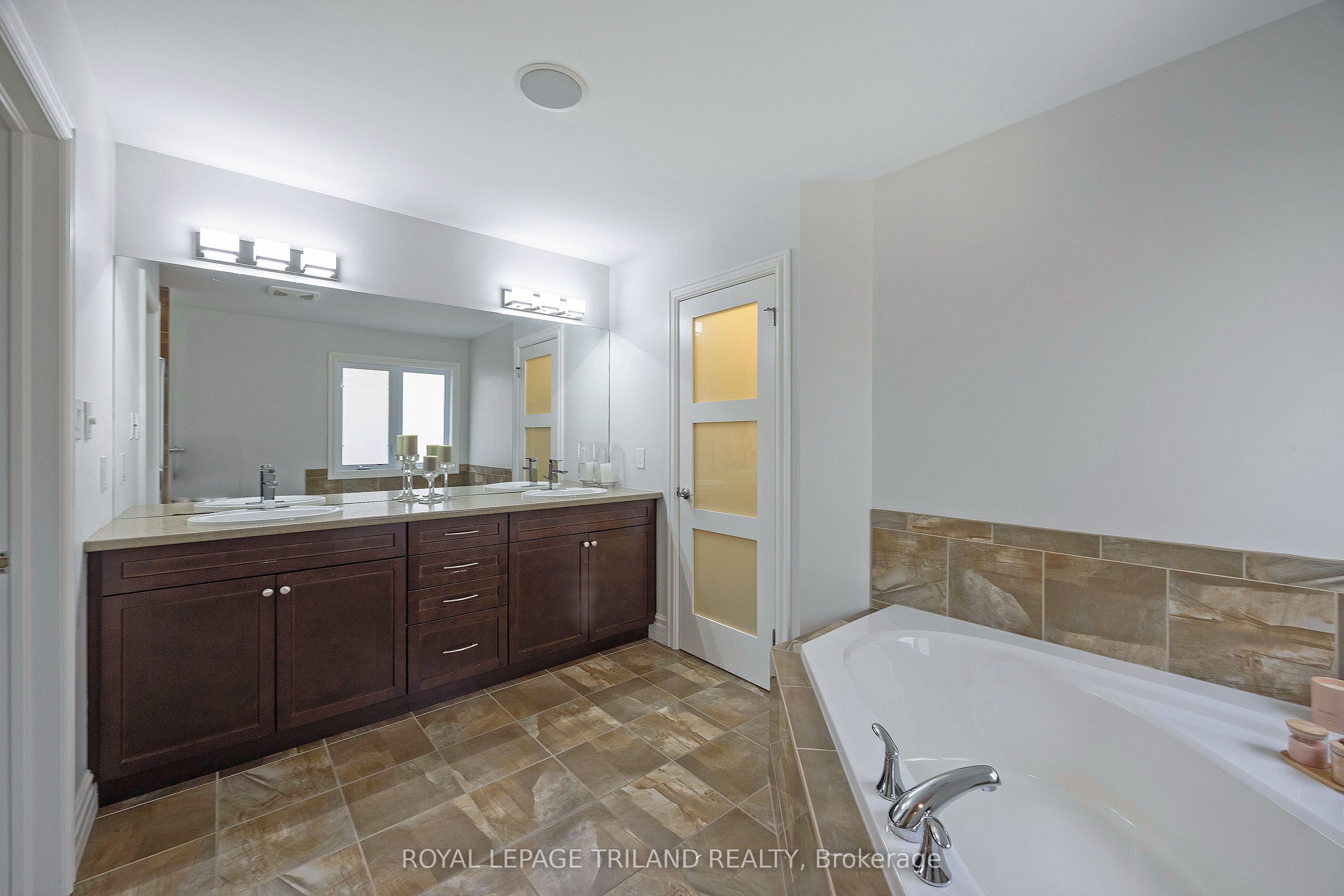 2091 Pennyroyal Street Property Photo 25