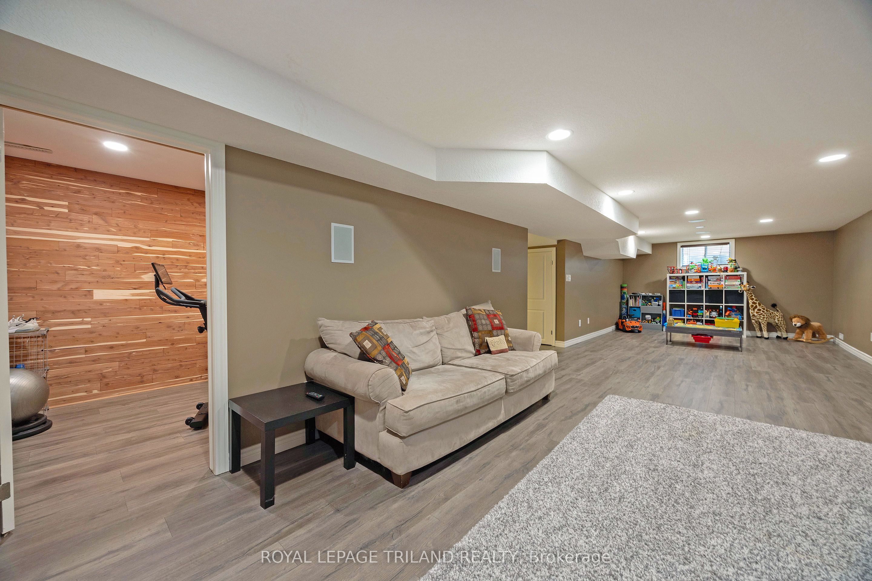 2091 Pennyroyal Street Property Photo 33