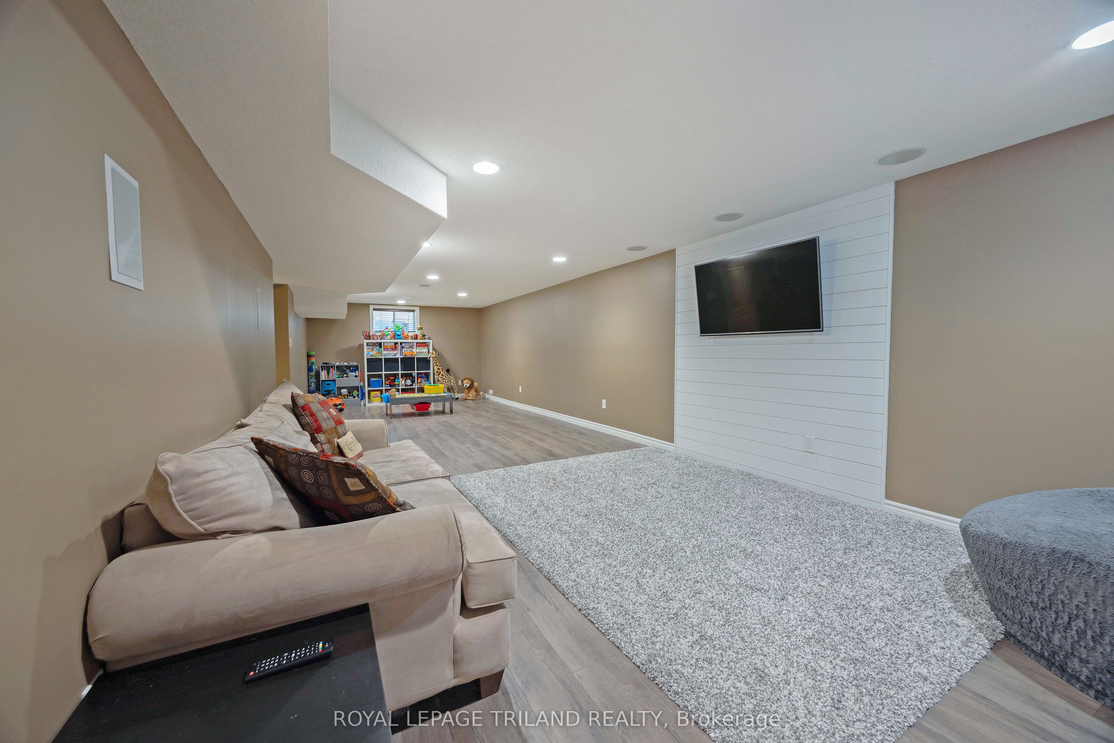 2091 Pennyroyal Street Property Photo 35