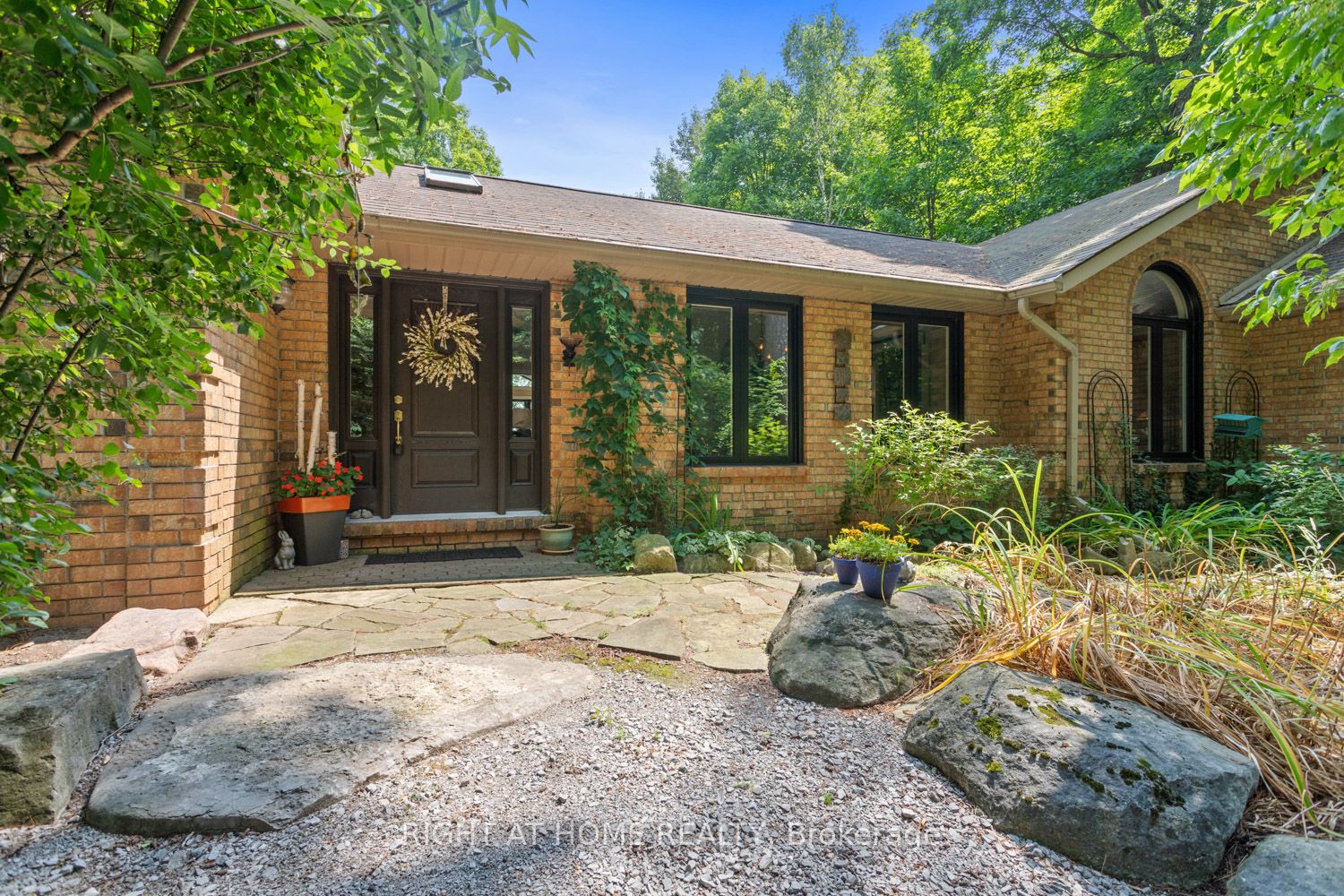 60 Mcgregor Drive Property Photo 9