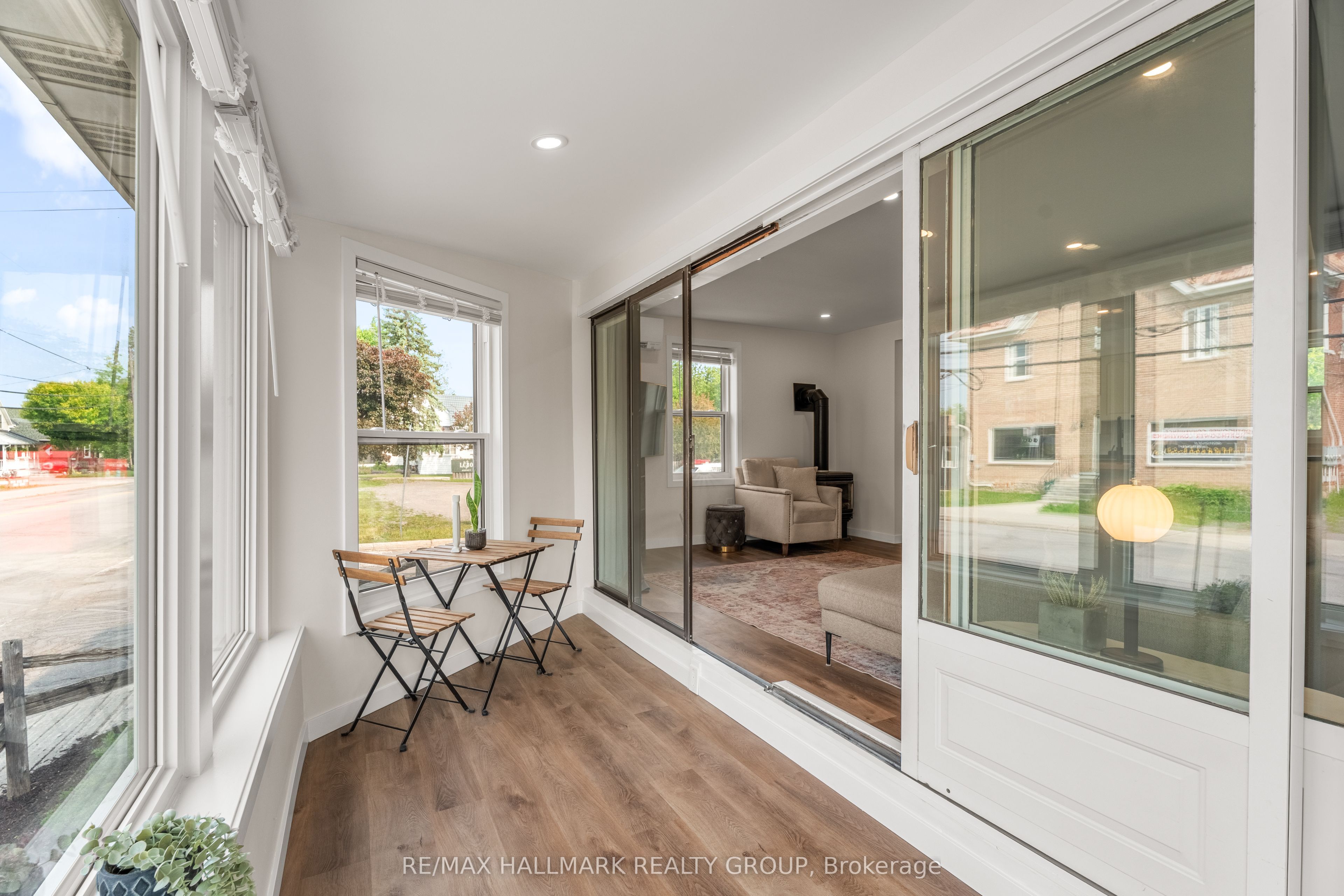 6595 Fourth Line Road Property Photo 18