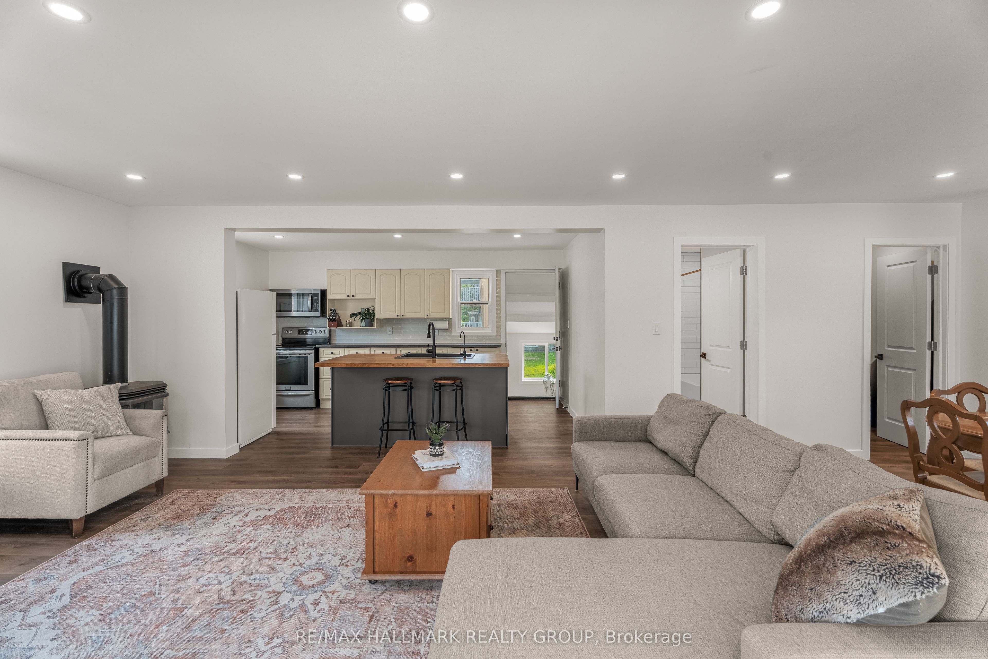 6595 Fourth Line Road Property Photo 19
