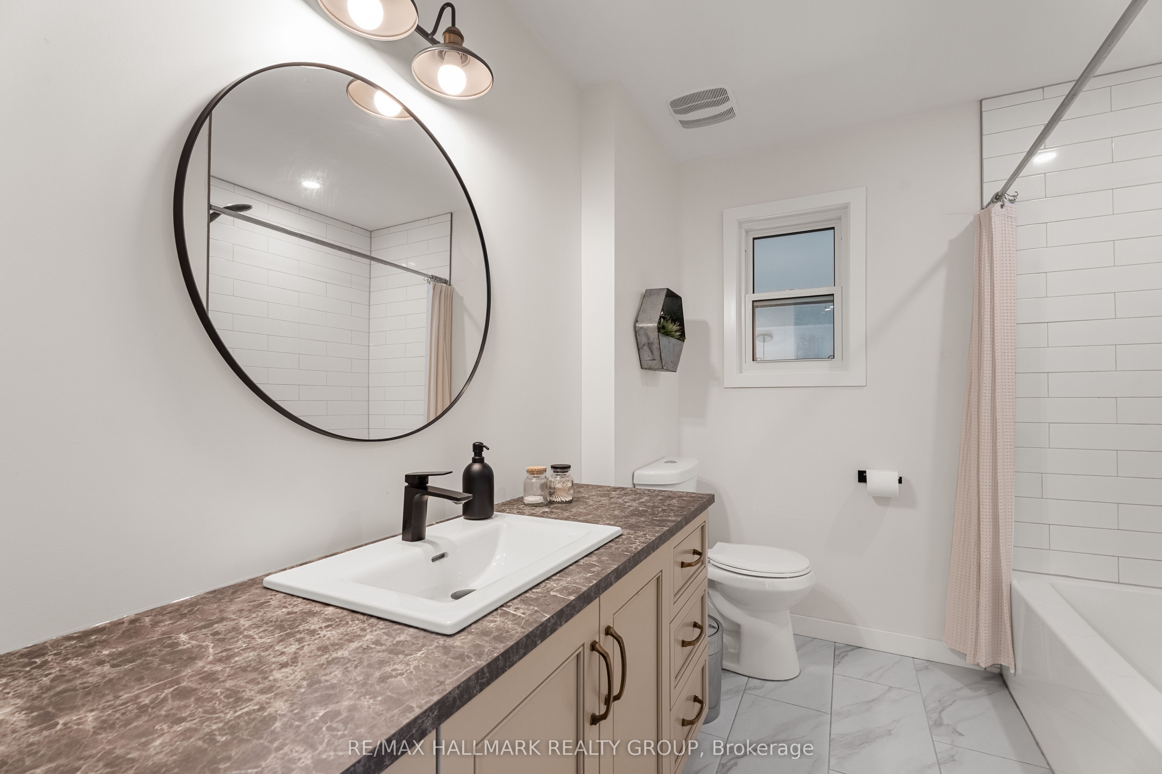 6595 Fourth Line Road Property Photo 23