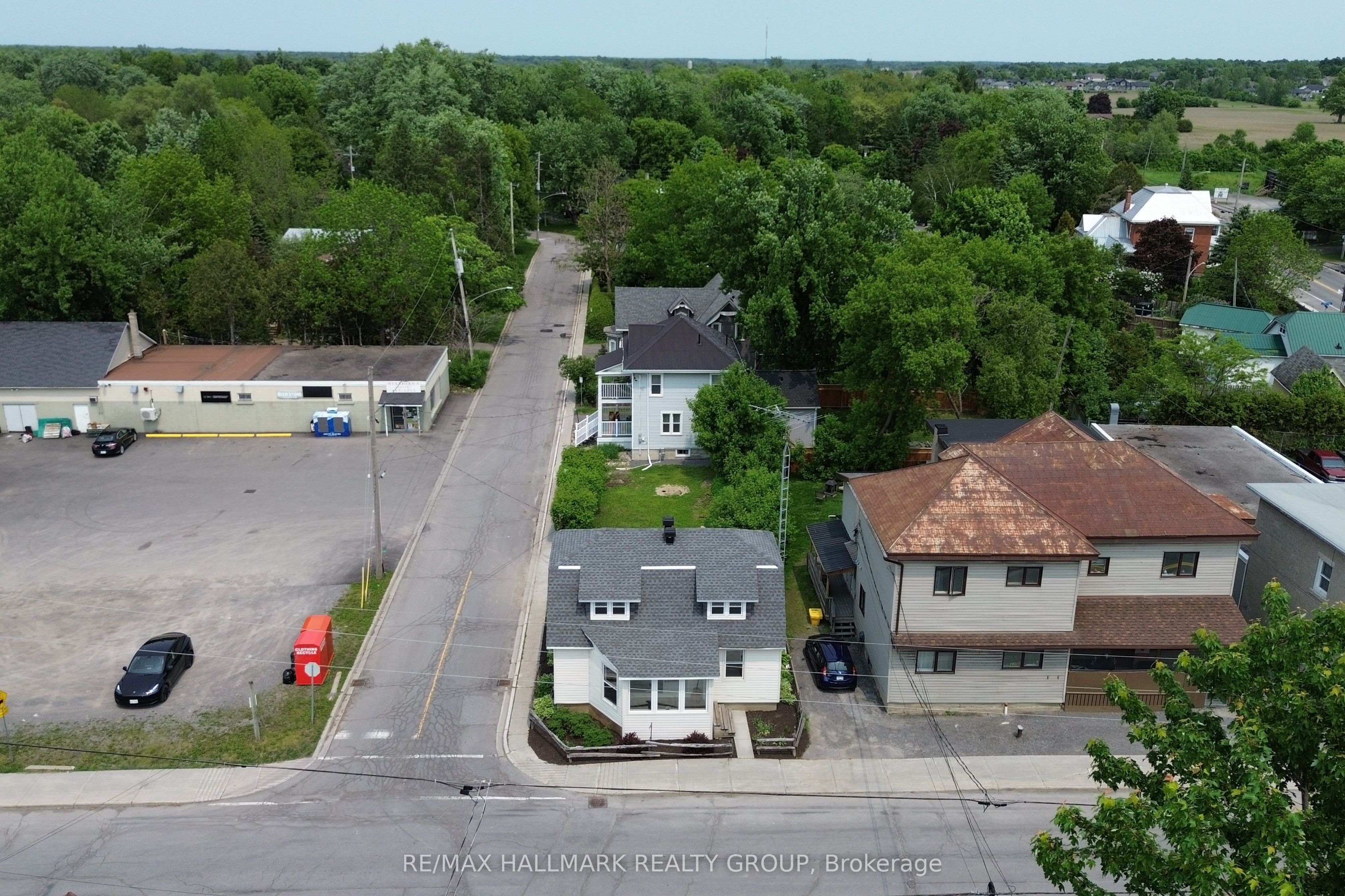 6595 Fourth Line Road Property Photo 37