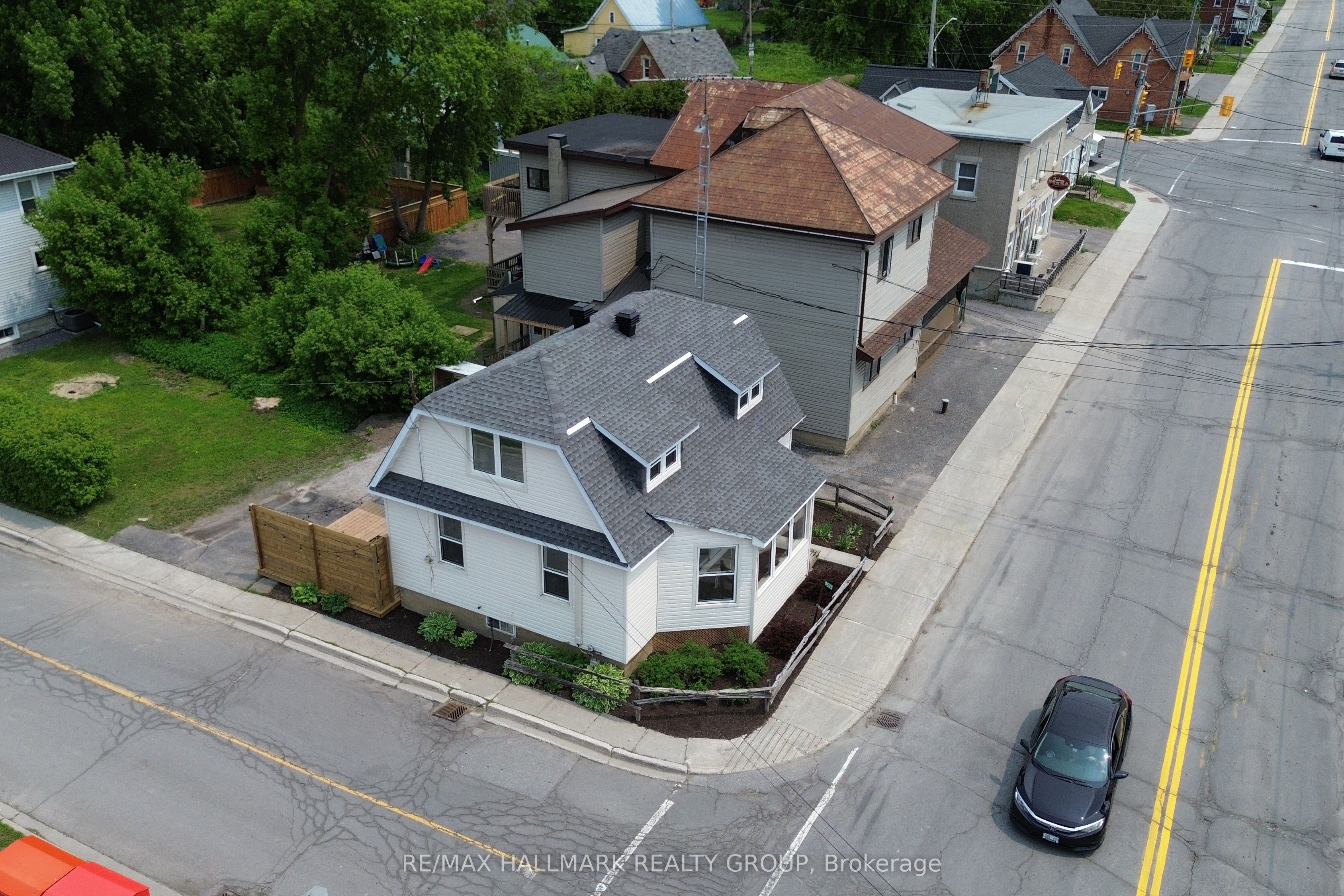 6595 Fourth Line Road Property Photo 40