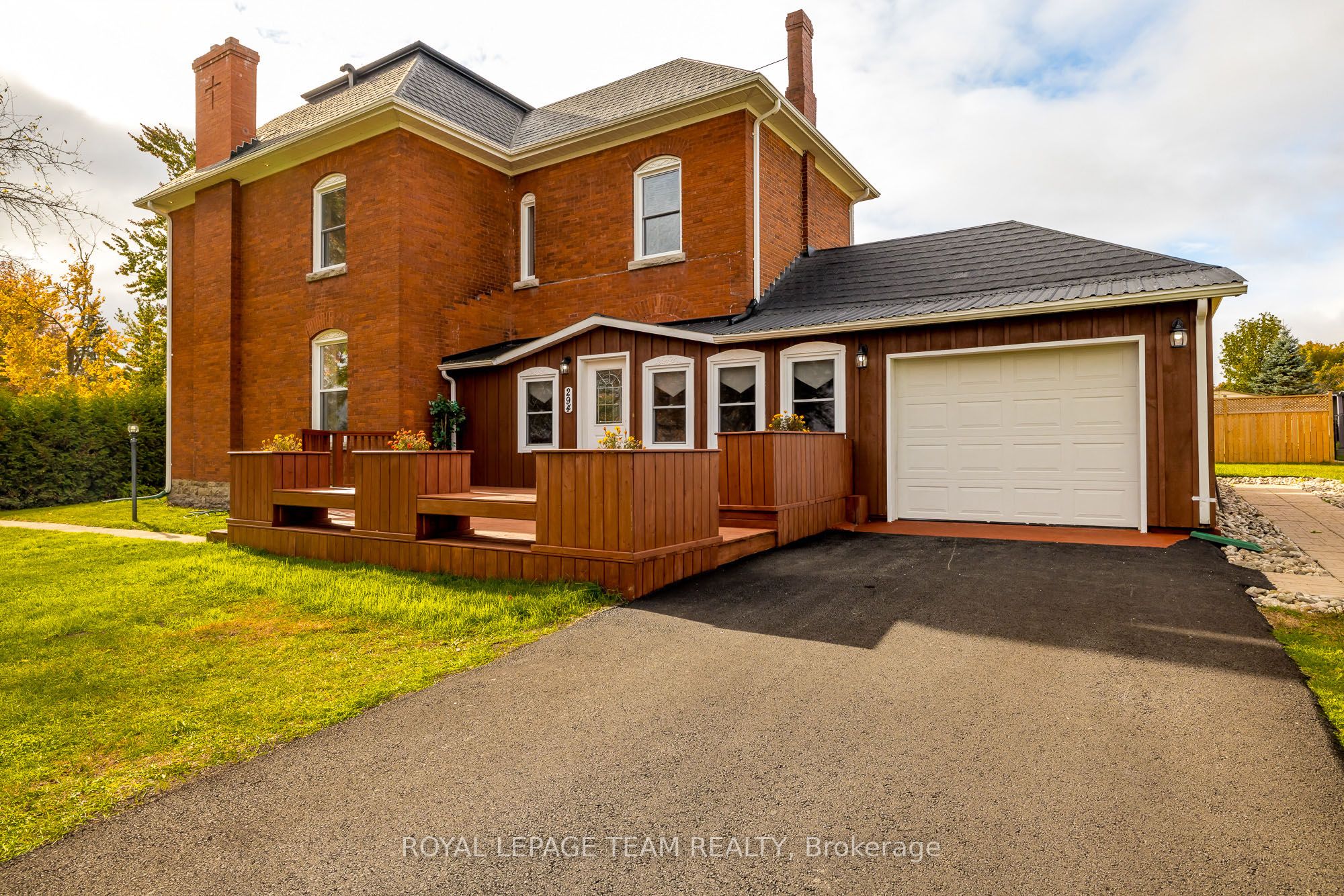 294 Dumbrille Street Property Photo 1