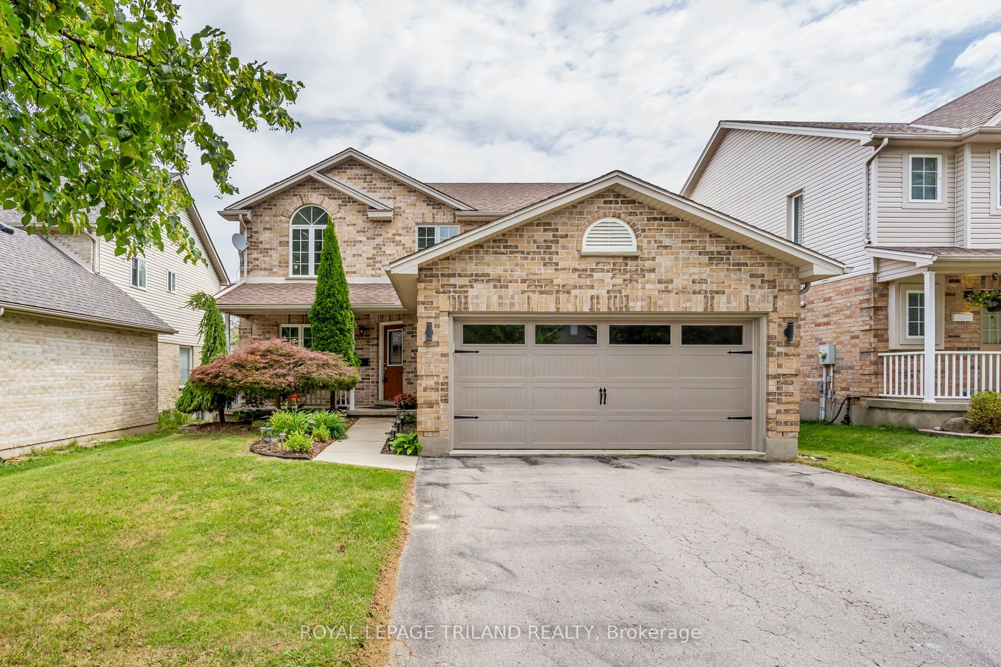 116 Cedarwood Crescent Property Photo 1