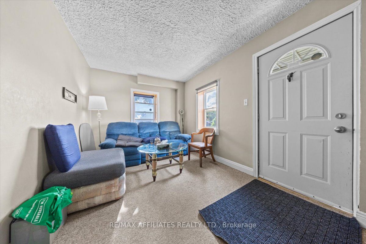 310 Shakespeare Street Property Photo 3