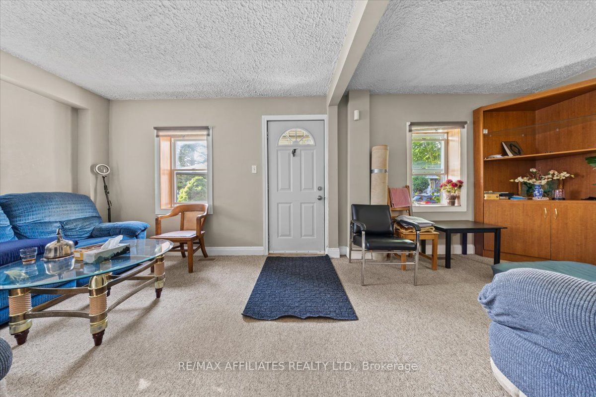 310 Shakespeare Street Property Photo 4
