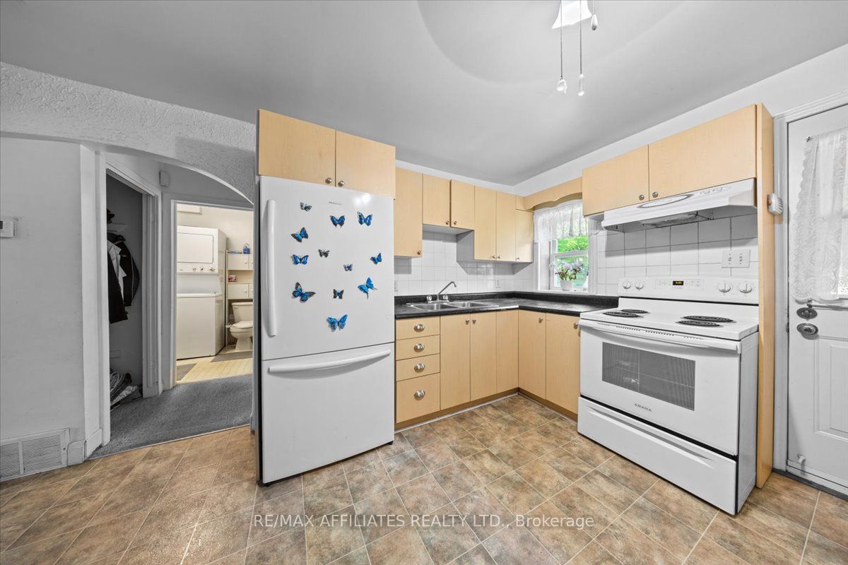 310 Shakespeare Street Property Photo 6
