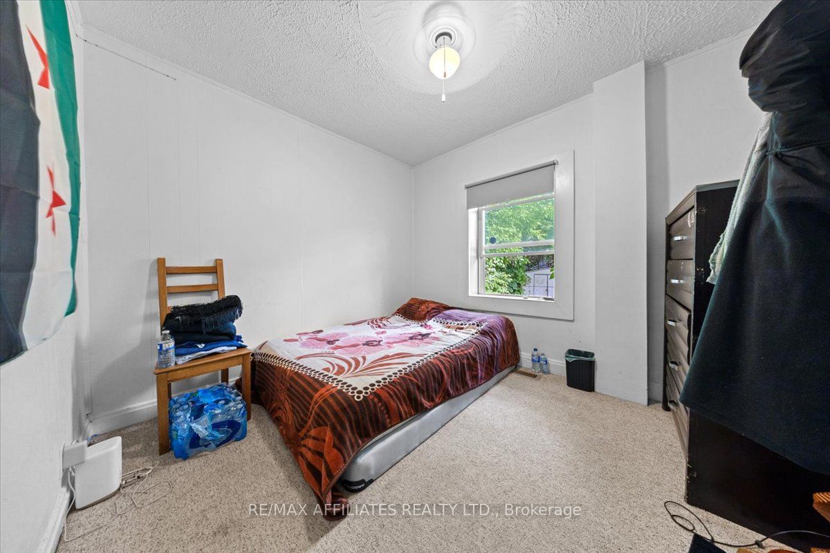 310 Shakespeare Street Property Photo 10