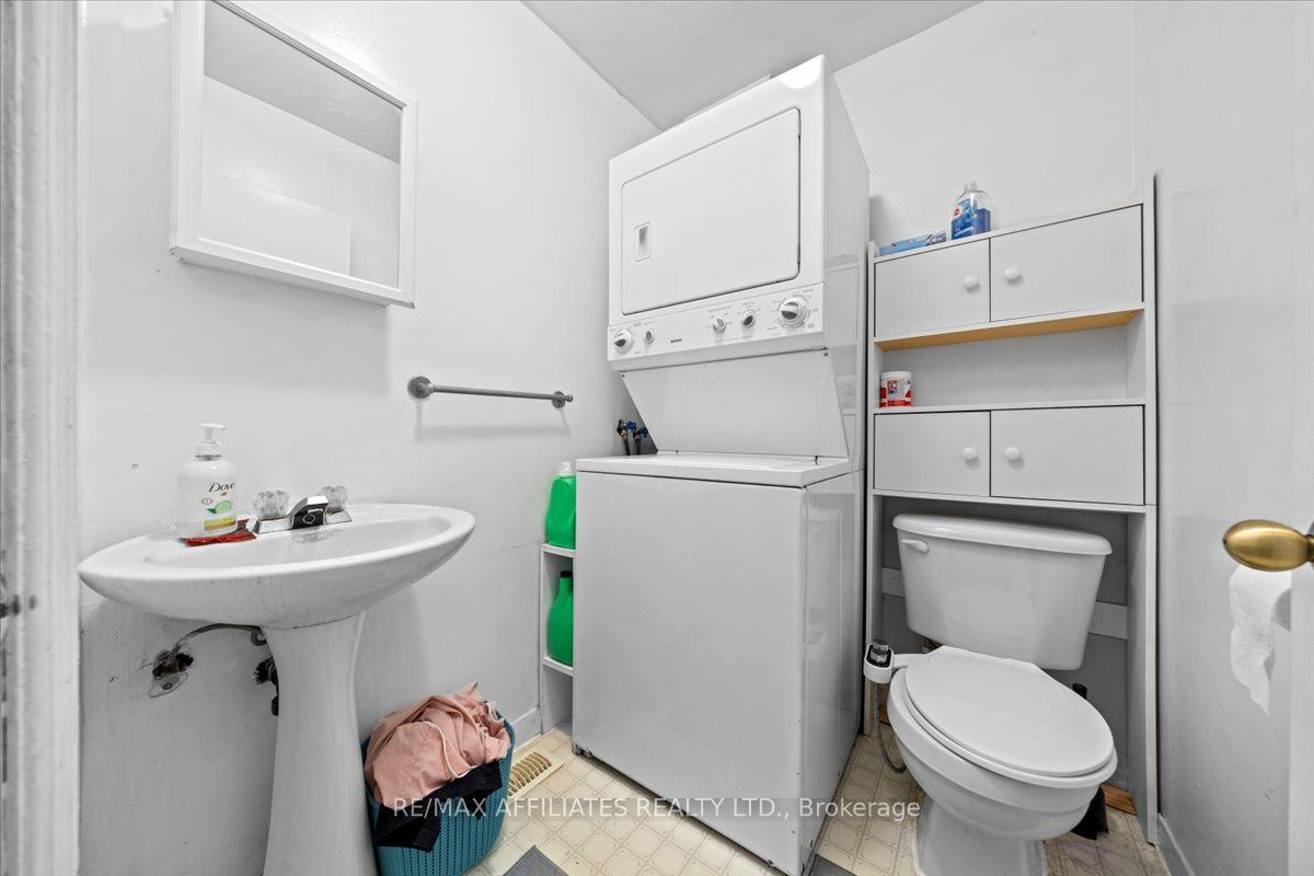 310 Shakespeare Street Property Photo 12