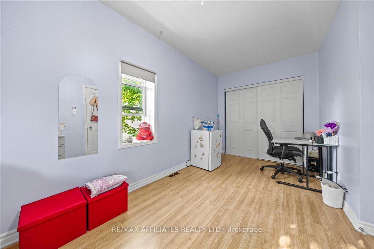 310 Shakespeare Street Property Photo 14