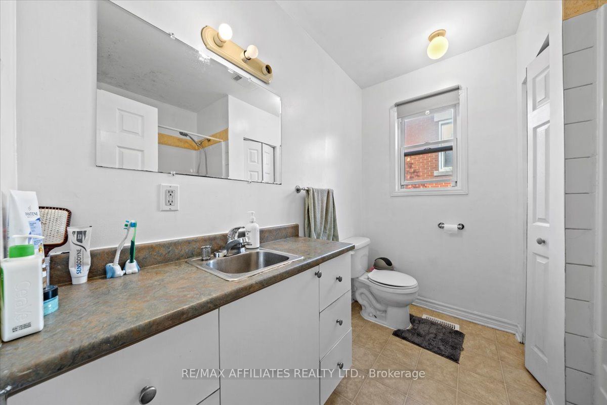 310 Shakespeare Street Property Photo 16