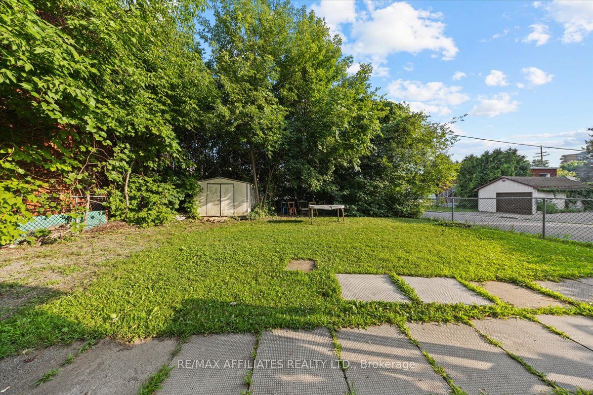 310 Shakespeare Street Property Photo 21