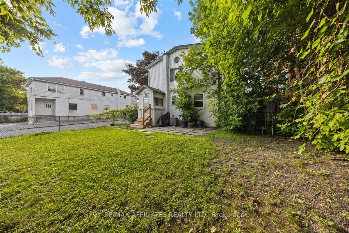 310 Shakespeare Street Property Photo 22