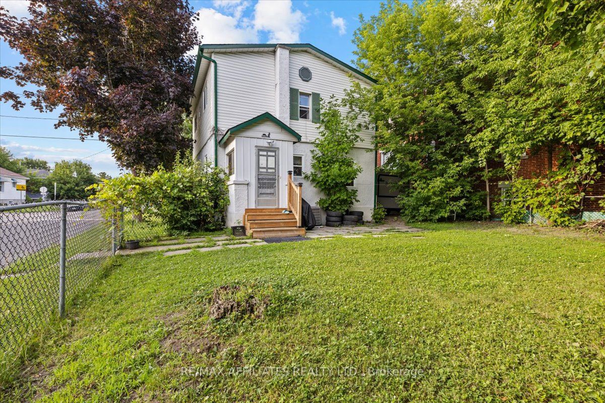310 Shakespeare Street Property Photo 23
