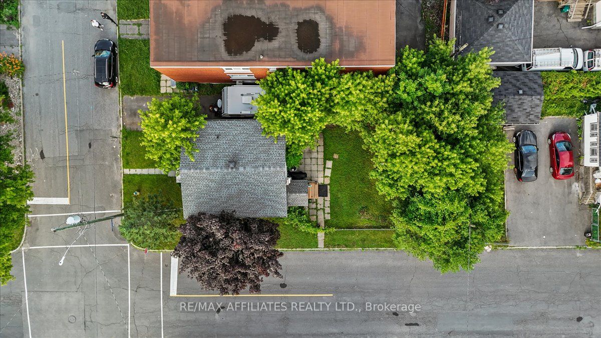 310 Shakespeare Street Property Photo 26