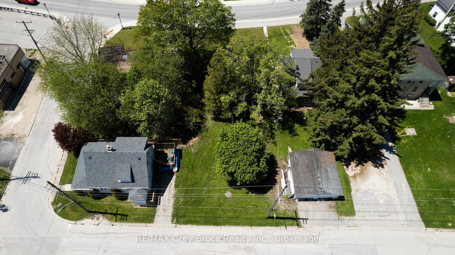 37 1st Avenue N Property Photo 4