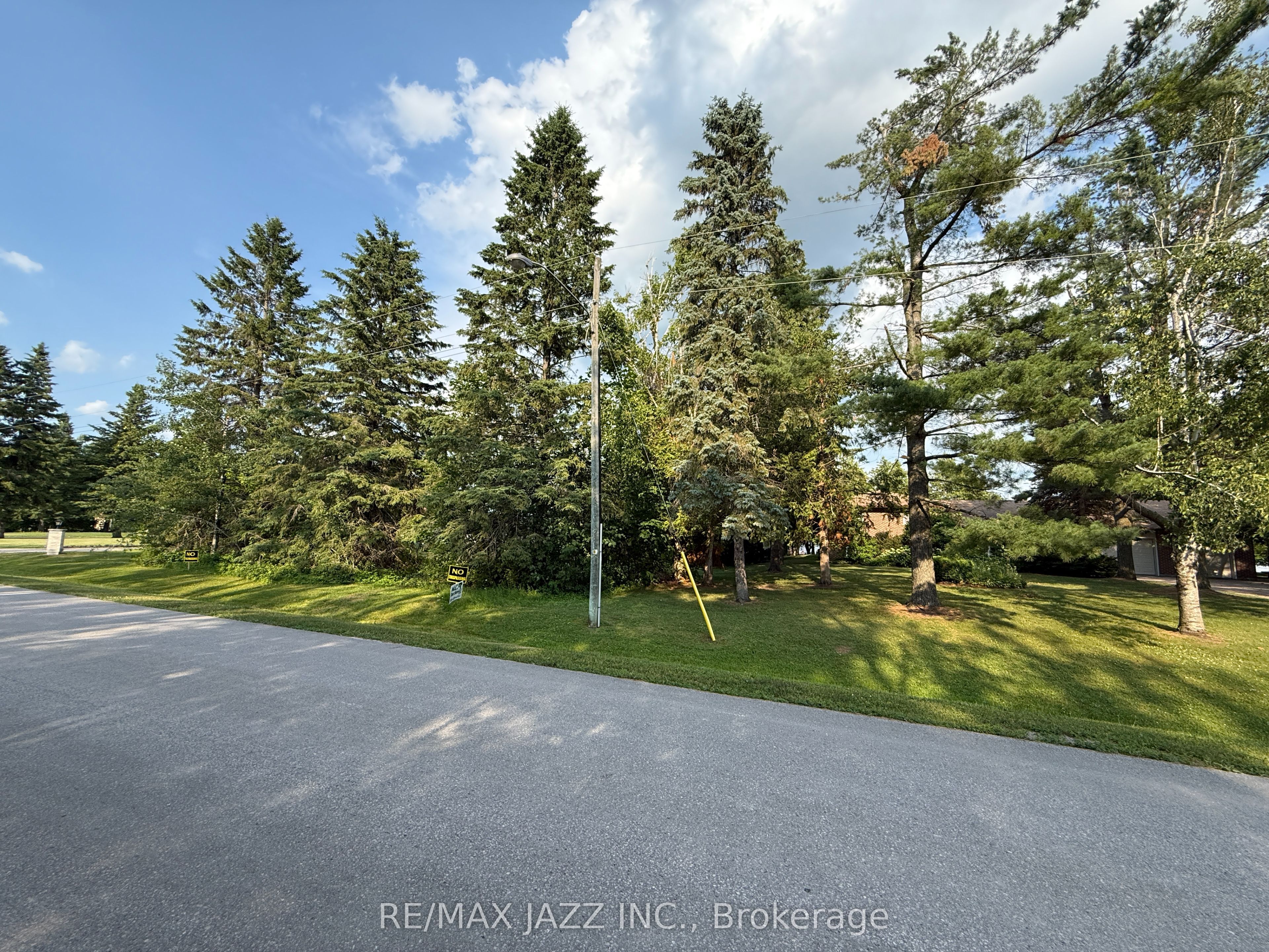 90/92 Pinewood Boulevard Property Photo 11