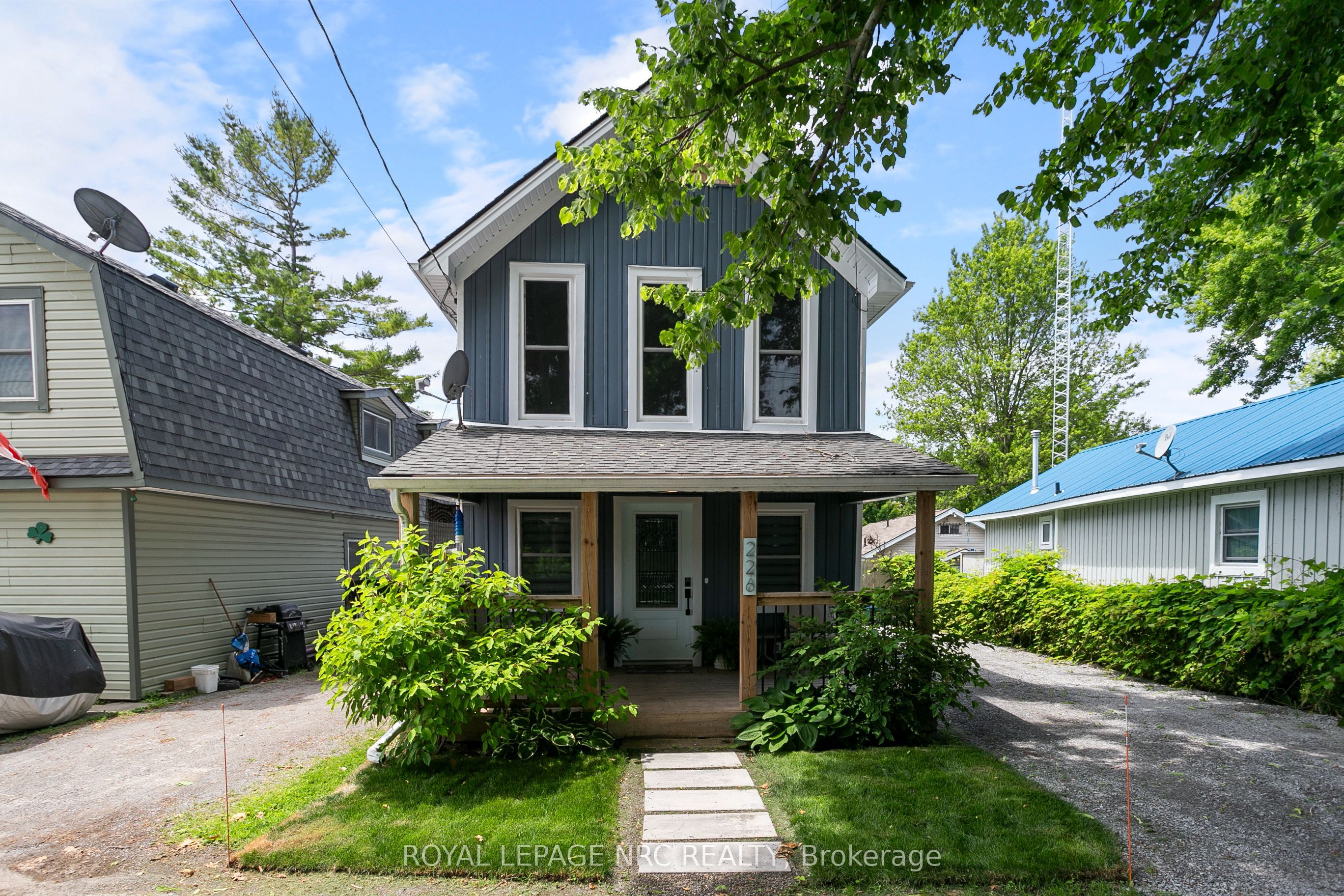 226 Lincoln Rd W Property Photo 1
