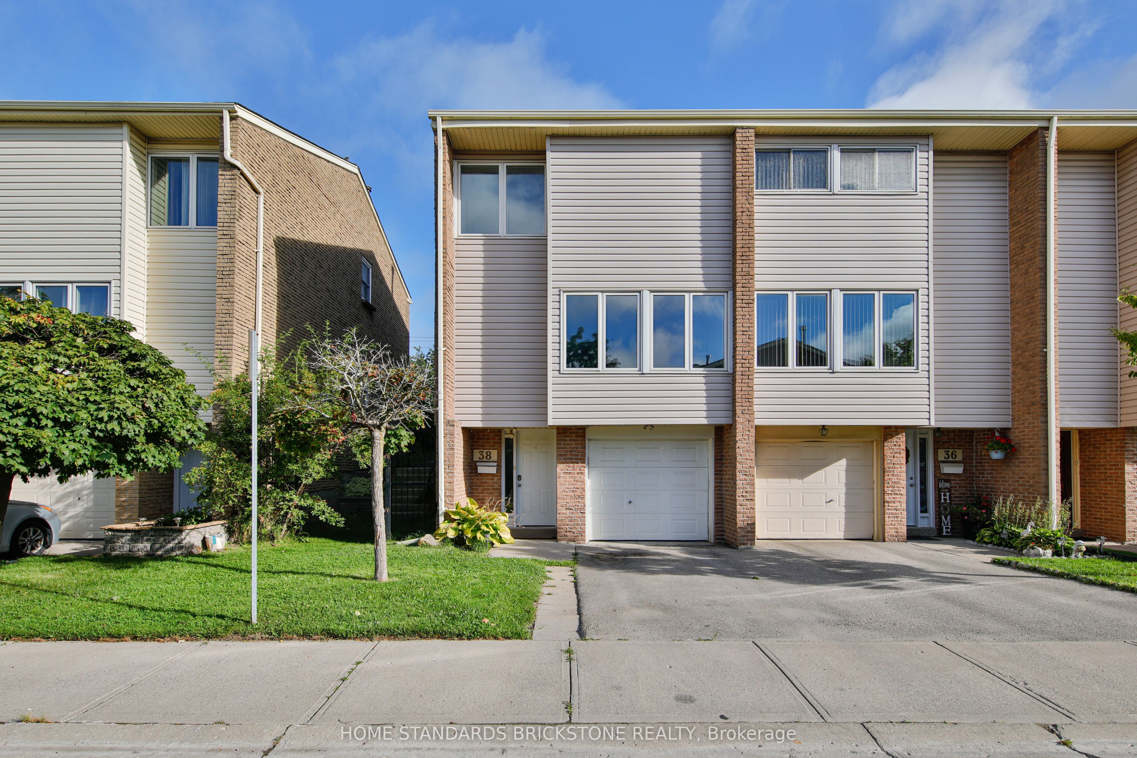700 Osgoode Drive N 38 Property Photo 1