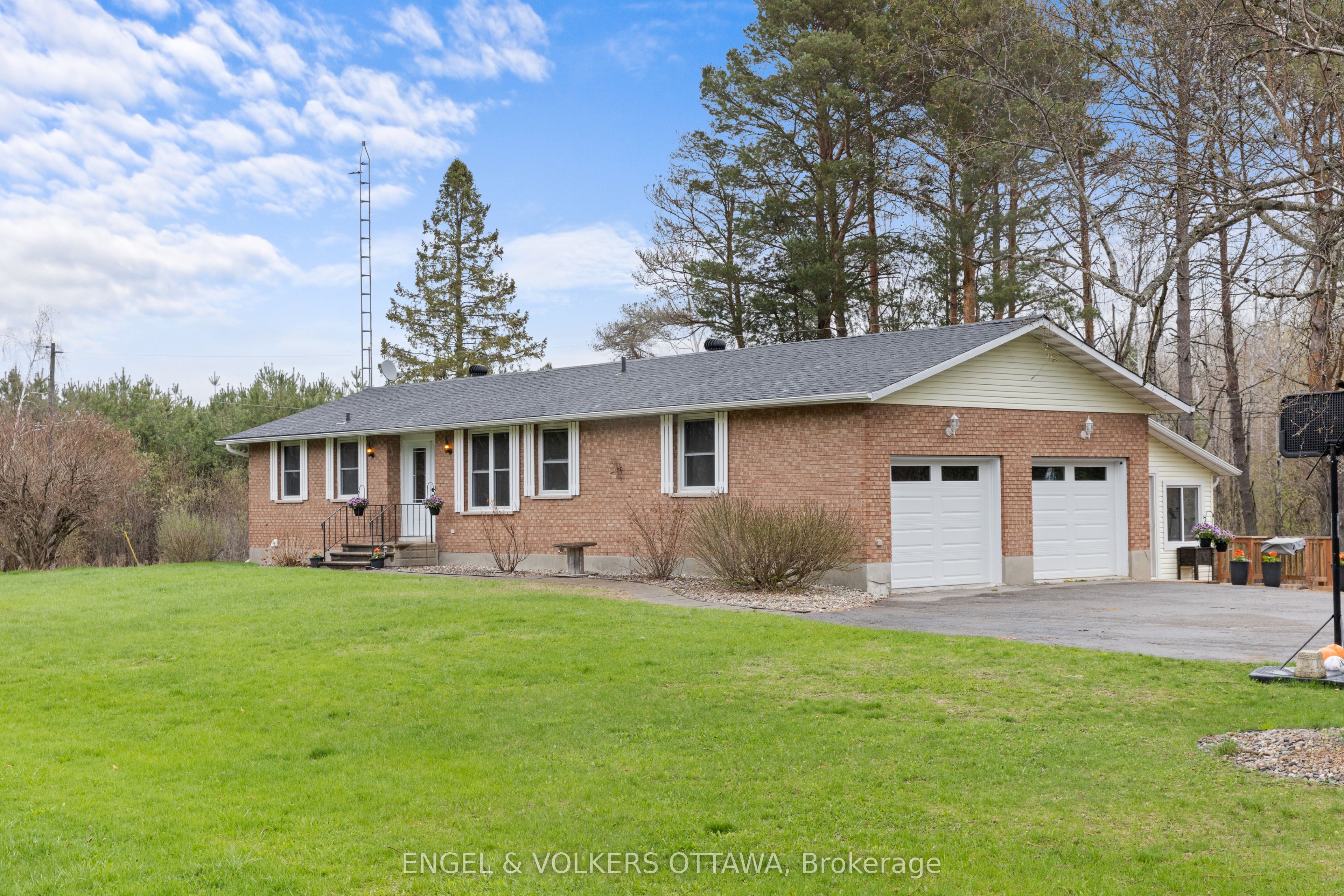 9241 County Road 44 Road Property Photo 2