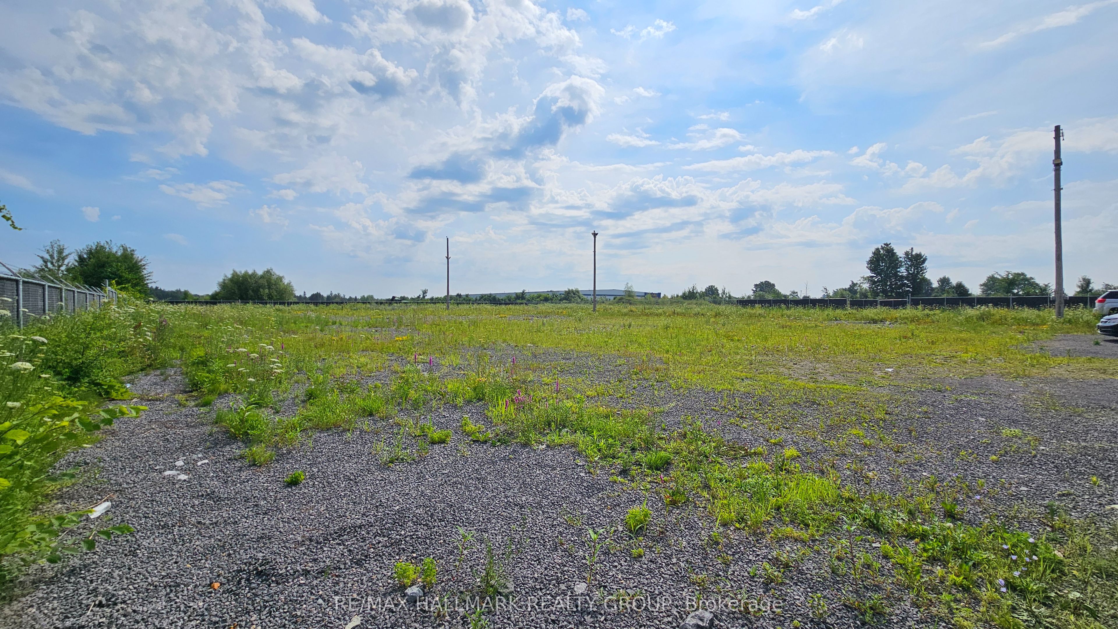 2822 Carp Road Property Photo 2
