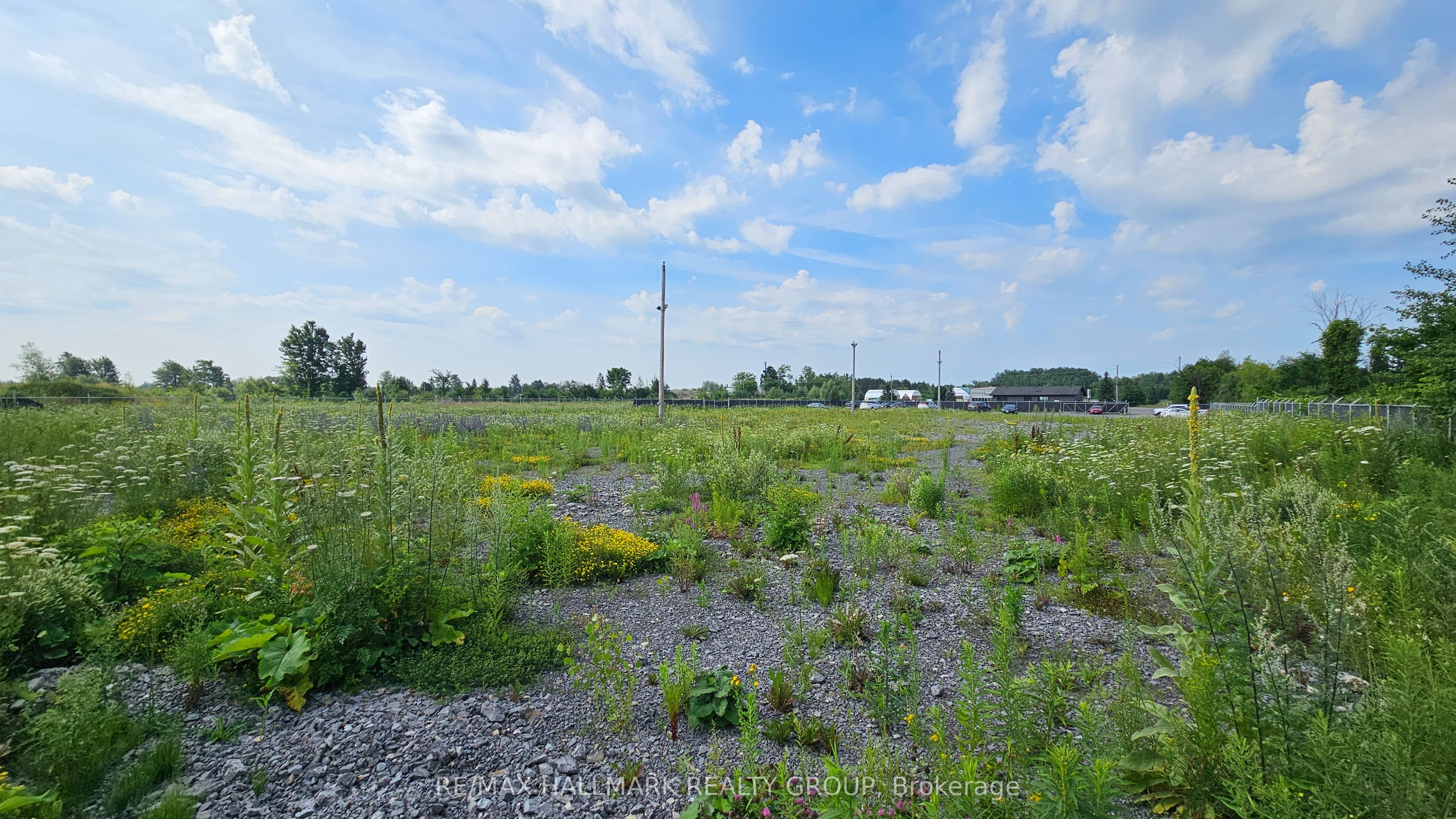 2822 Carp Road Property Photo 3