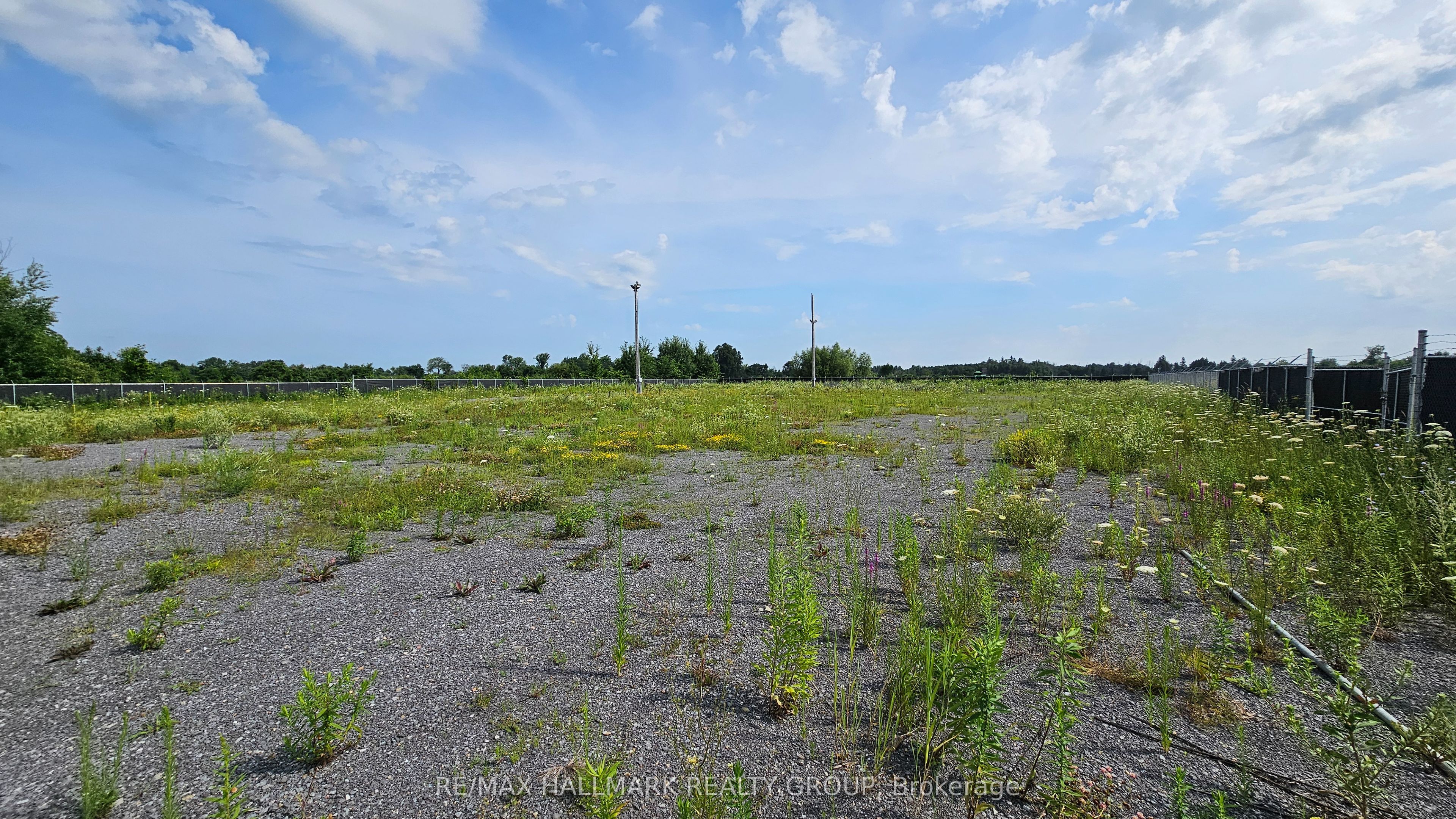 2822 Carp Road Property Photo 5