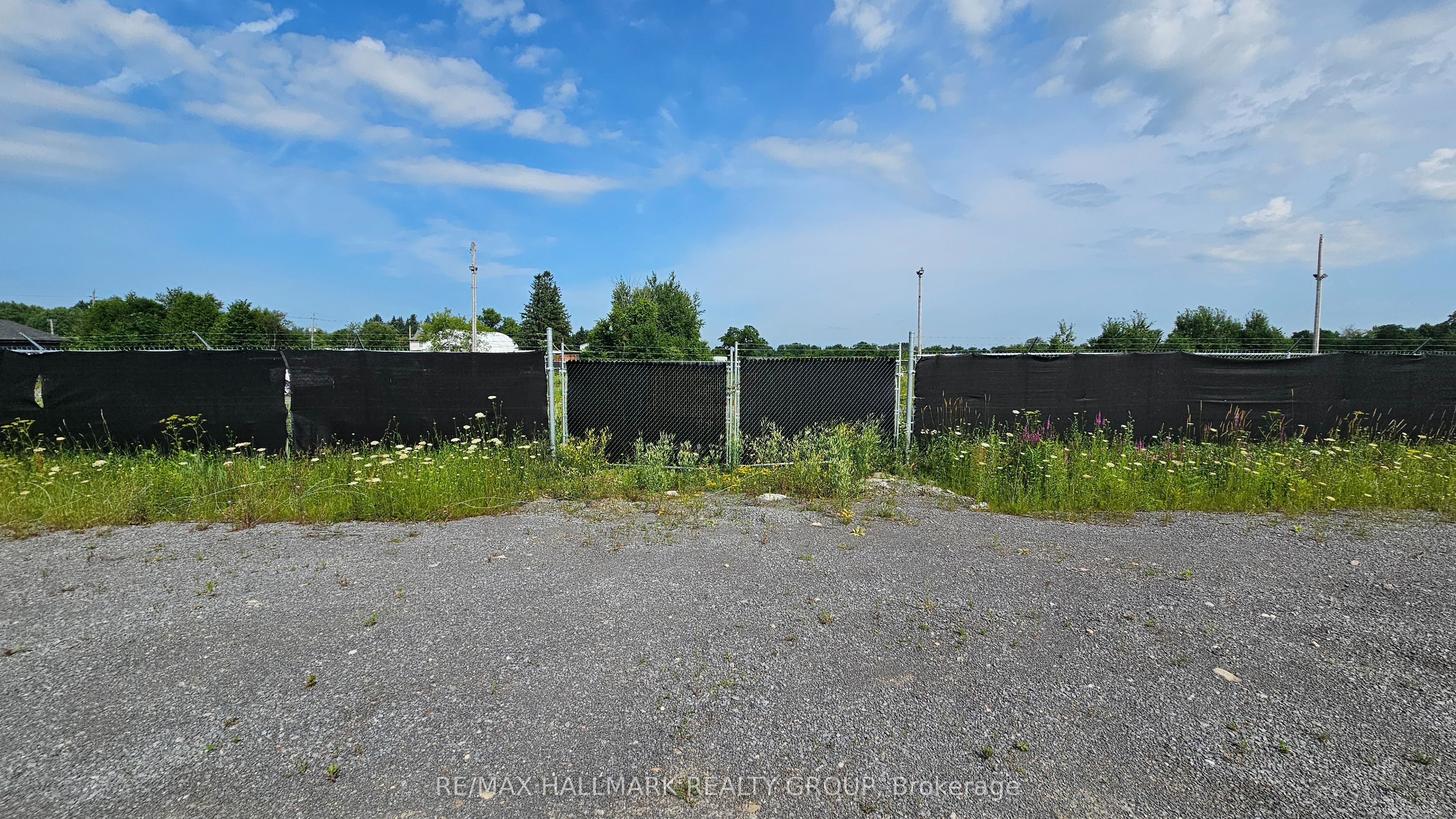 2822 Carp Road Property Photo 6