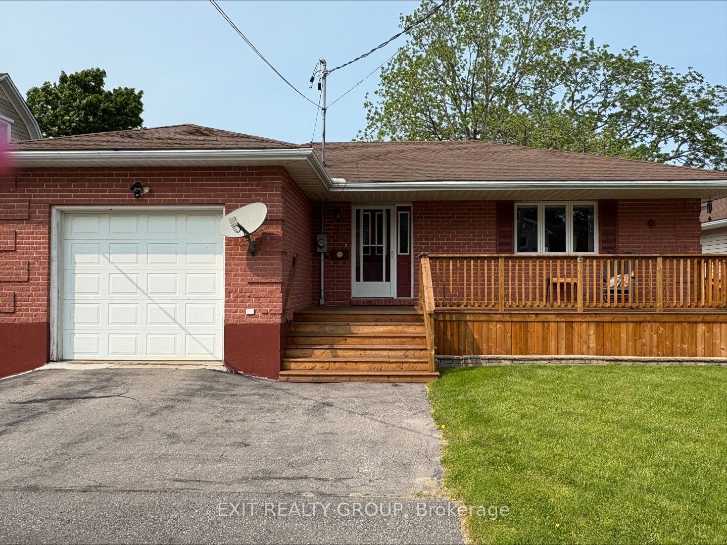 16 Maple Avenue Property Photo 1
