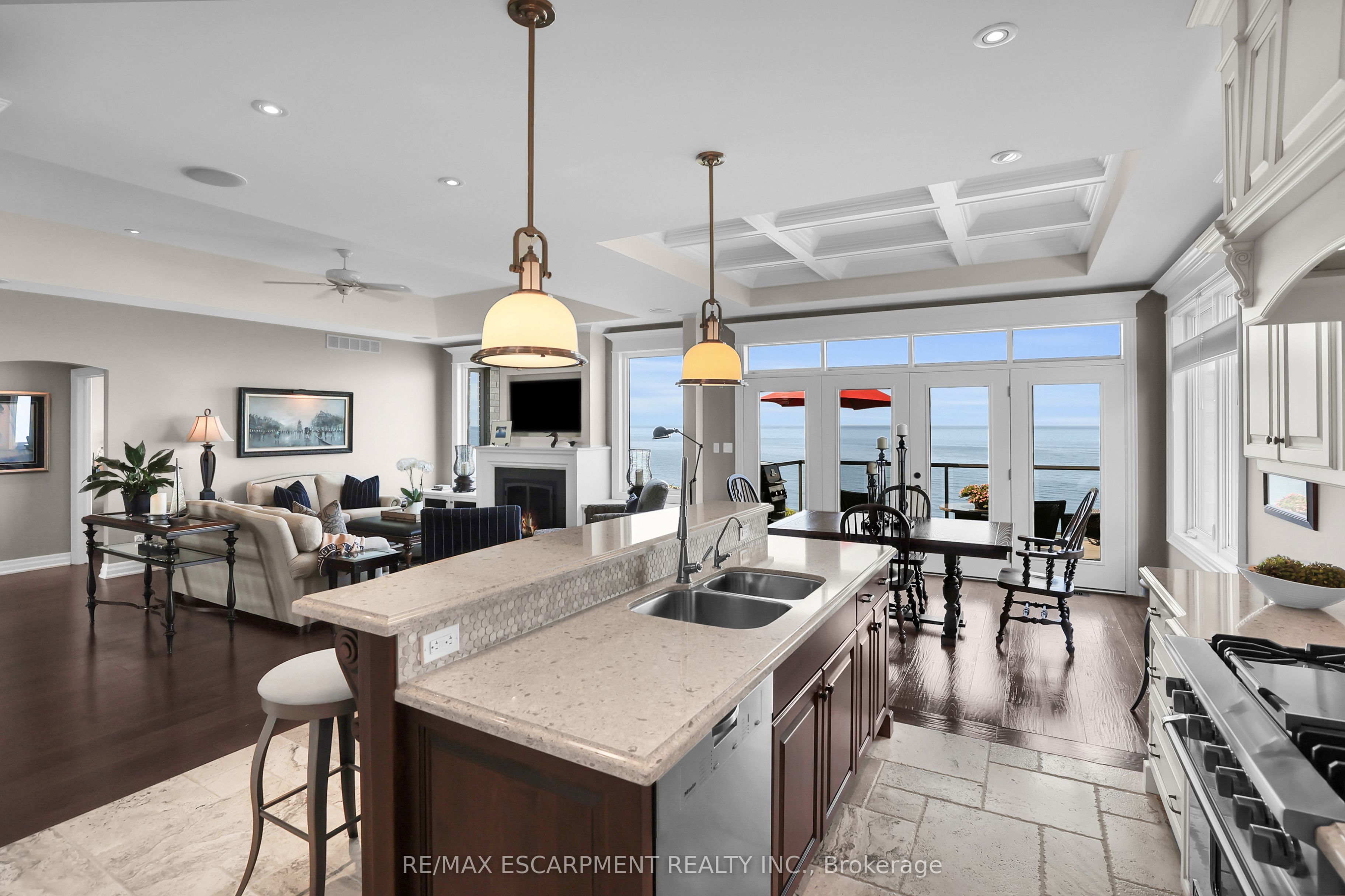 61 Lake Street 4 Property Photo 10