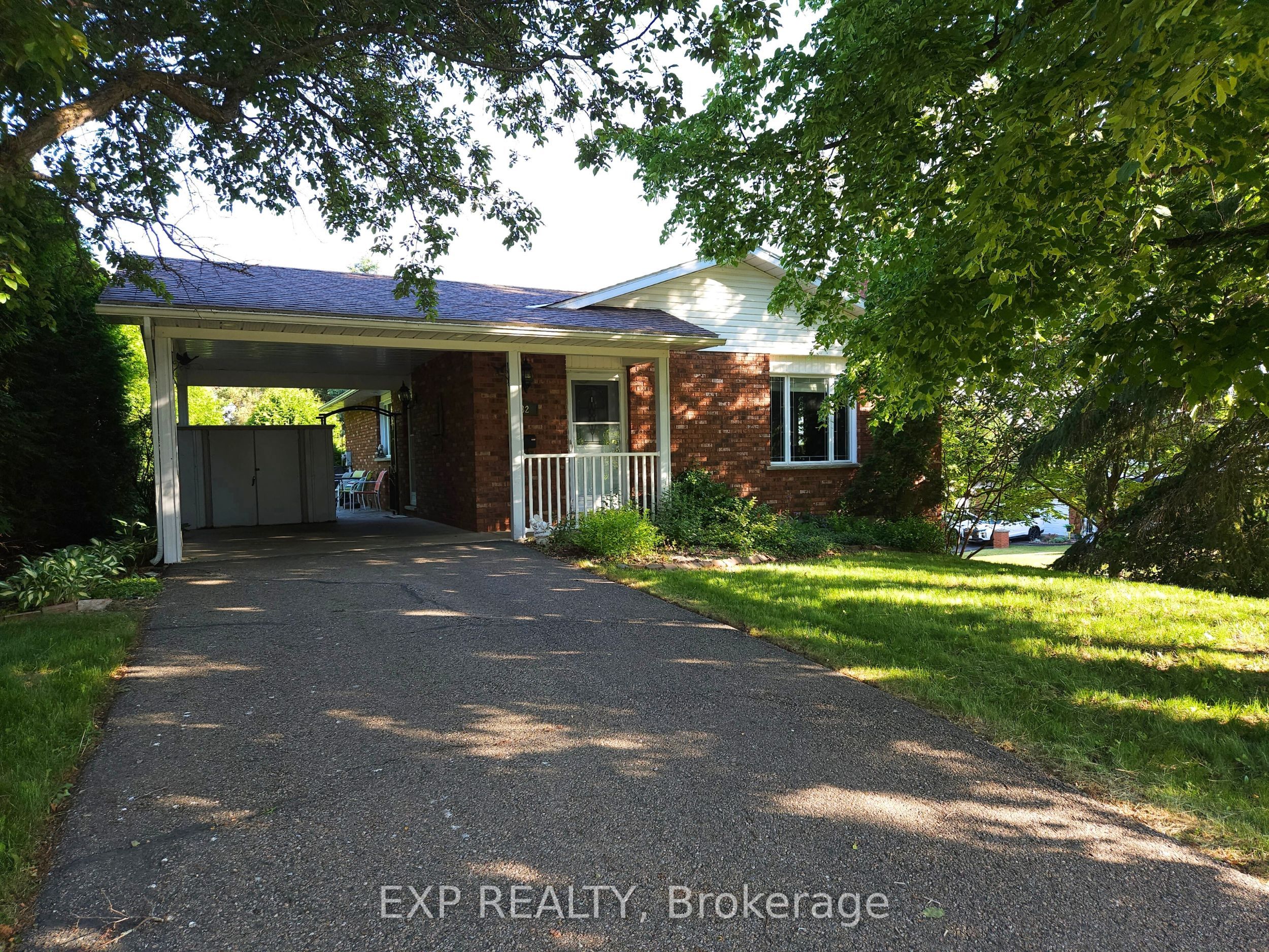 82 Ivy Avenue