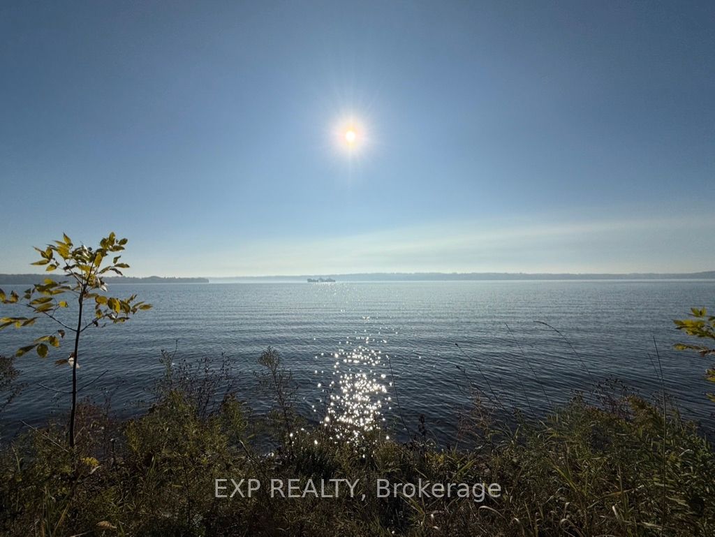 669 N Shore Dr E Property Photo 1
