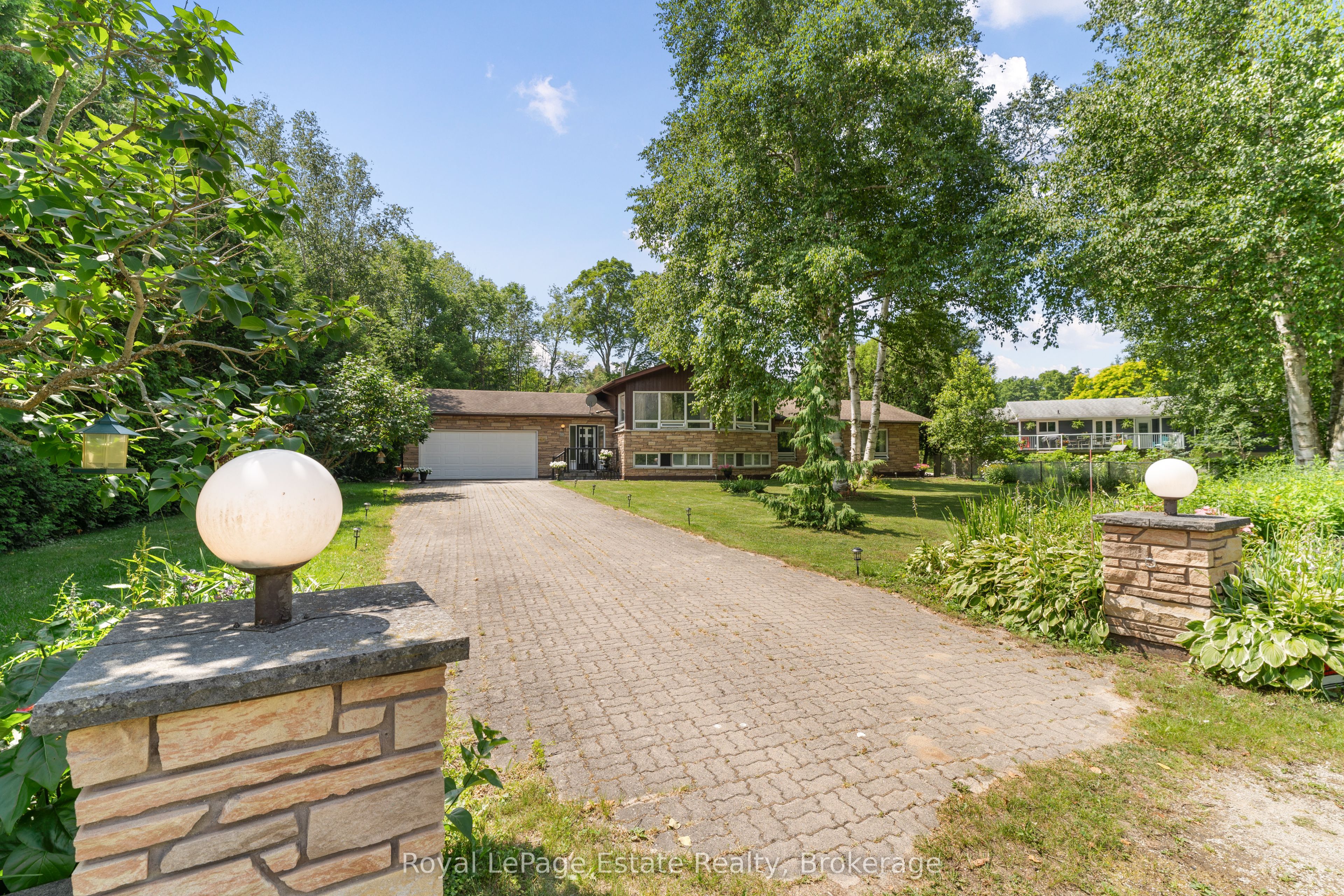 97 Dorena Crescent Property Photo 3