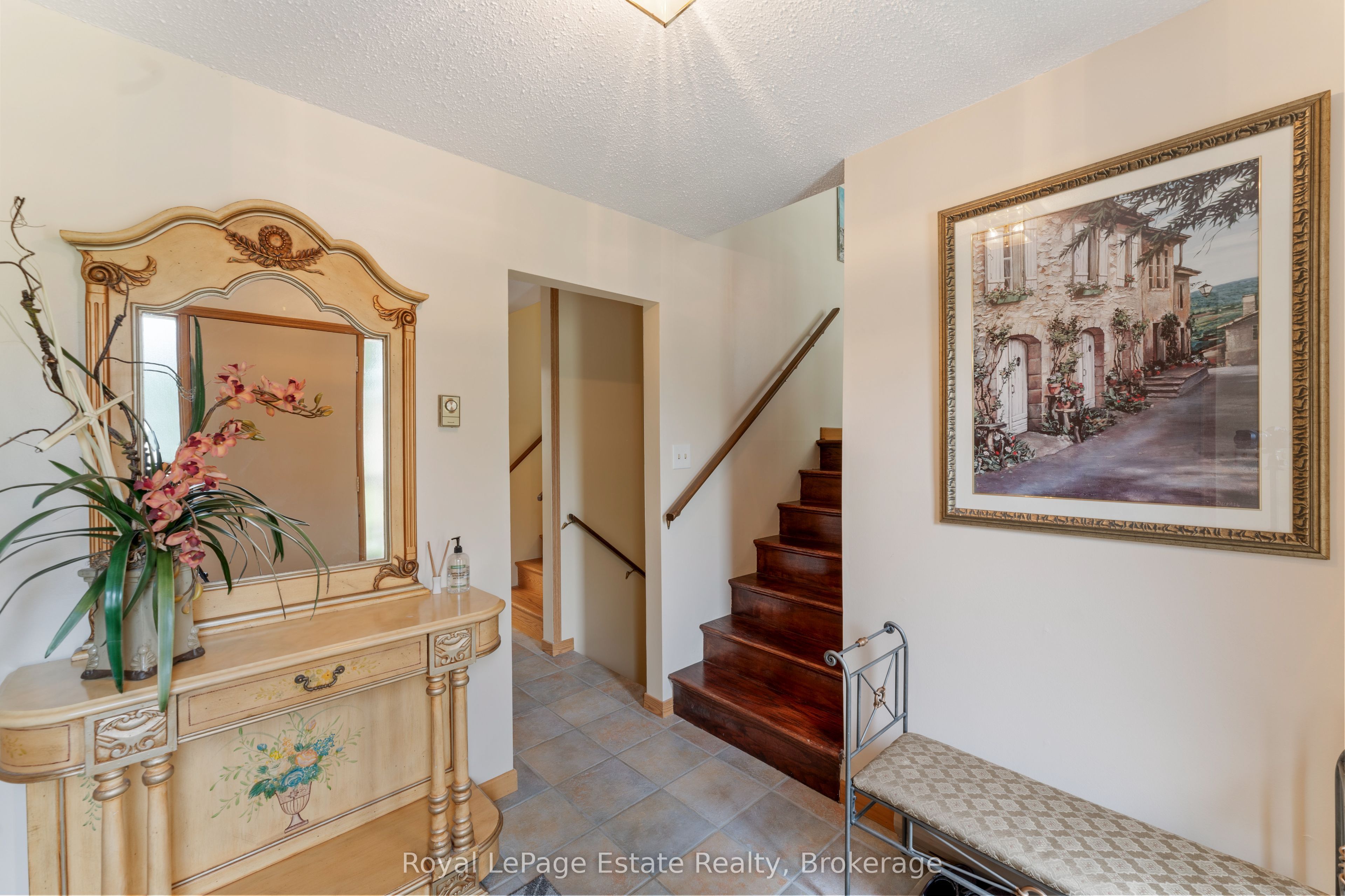 97 Dorena Crescent Property Photo 6