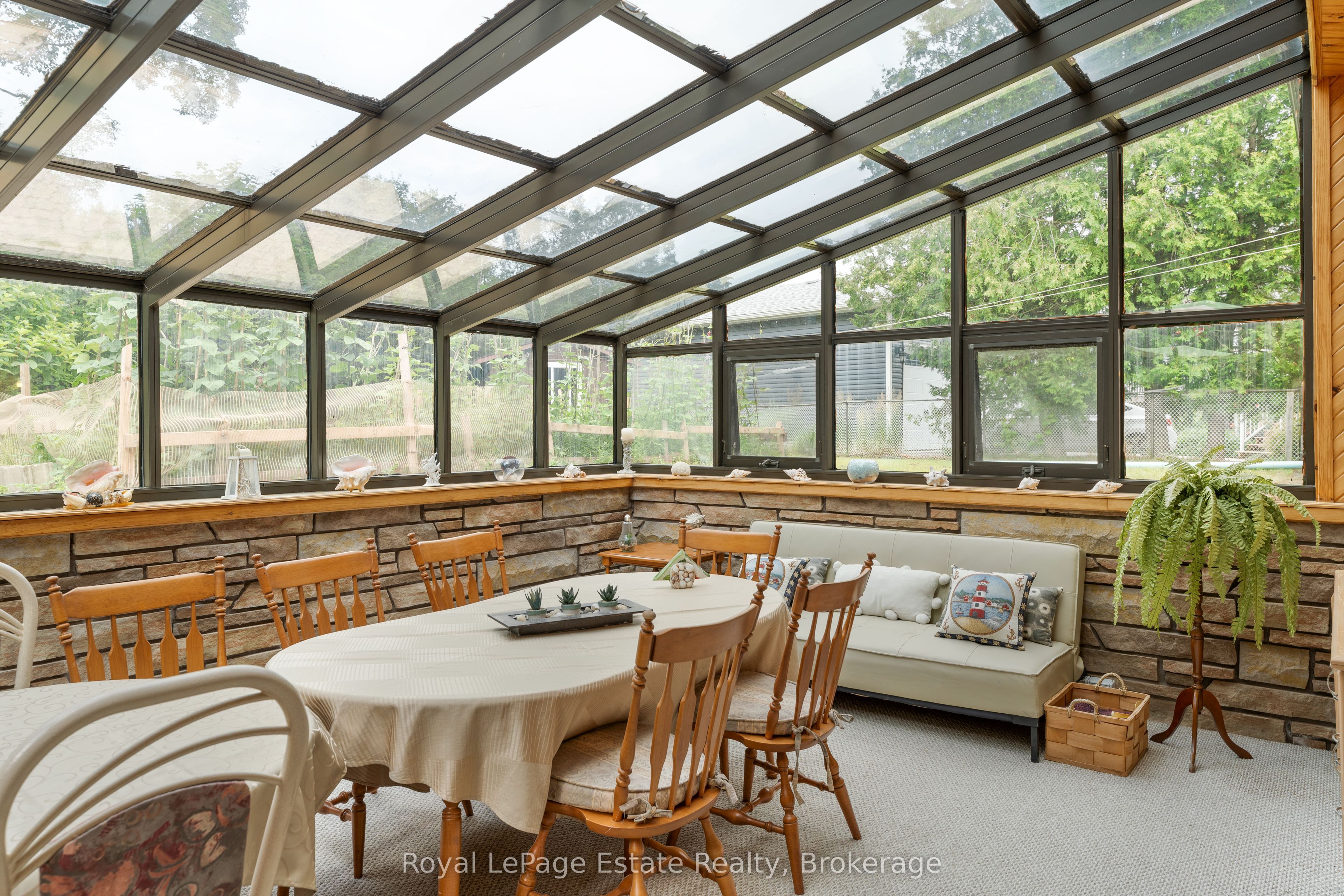 97 Dorena Crescent Property Photo 22