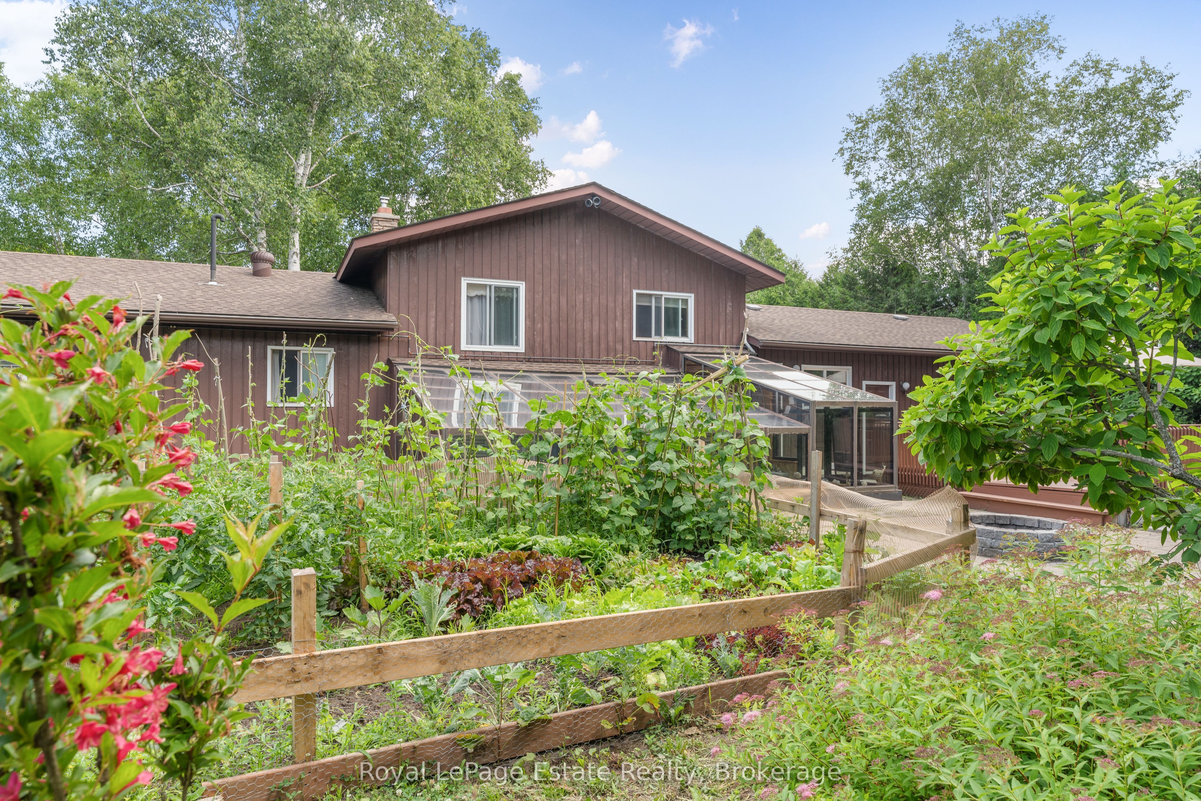 97 Dorena Crescent Property Photo 39