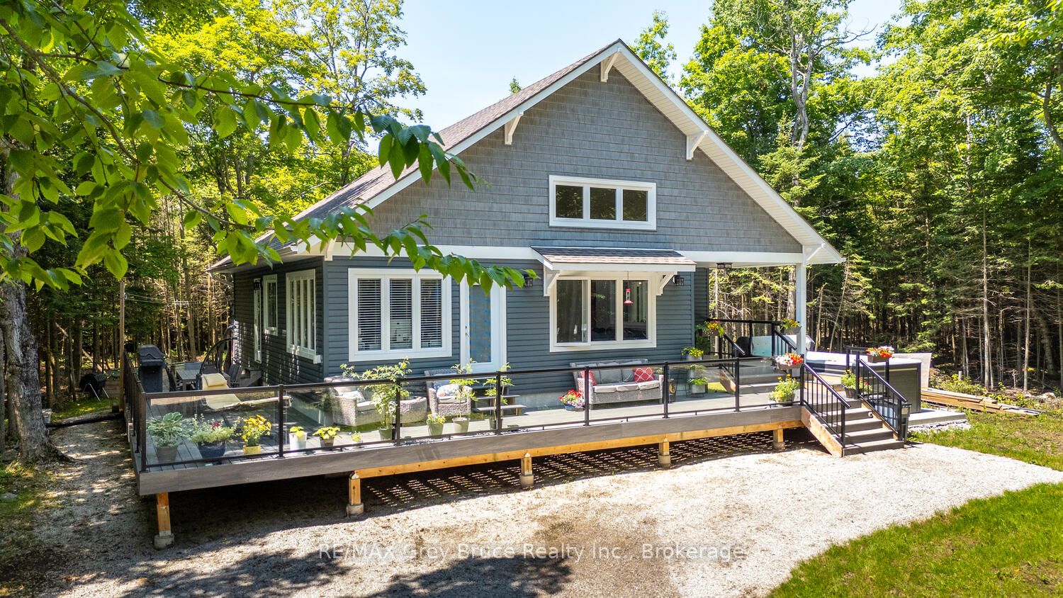 110 Maple Golf Cres