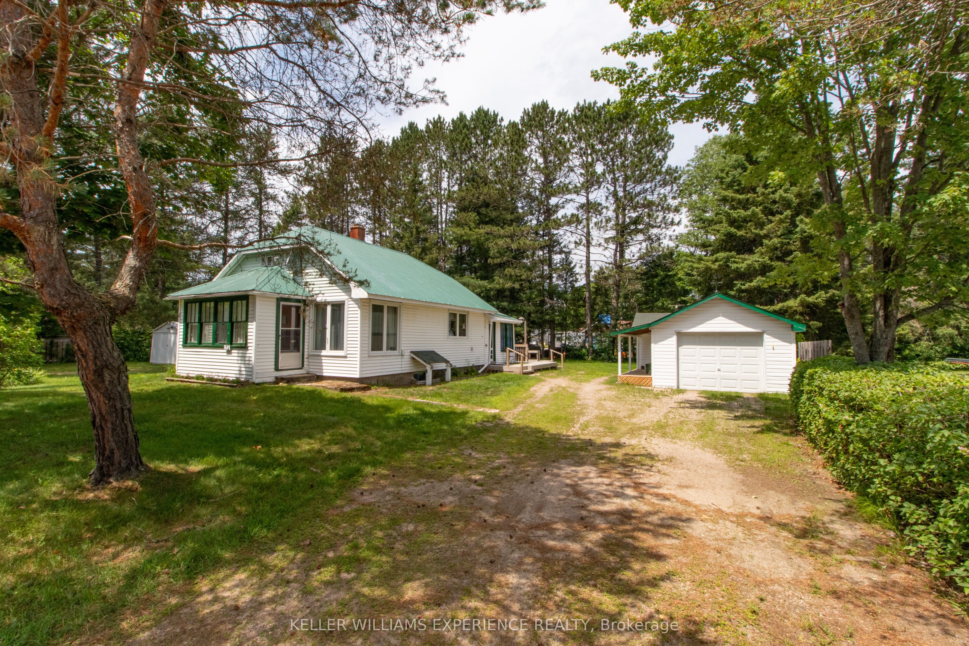 152 Ottawa Ave Property Photo 1