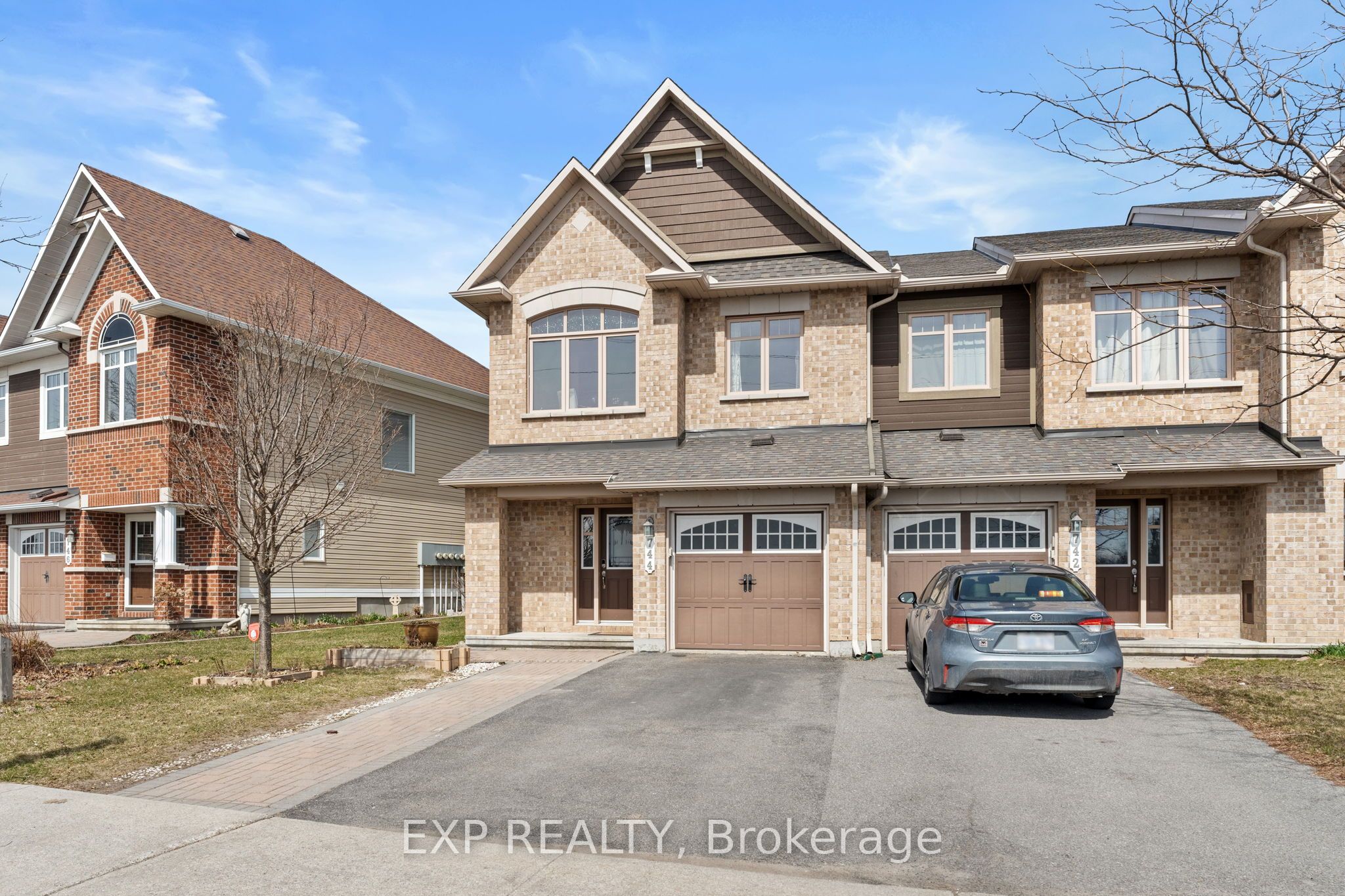 744 Paul Metivier Dr Property Photo 1