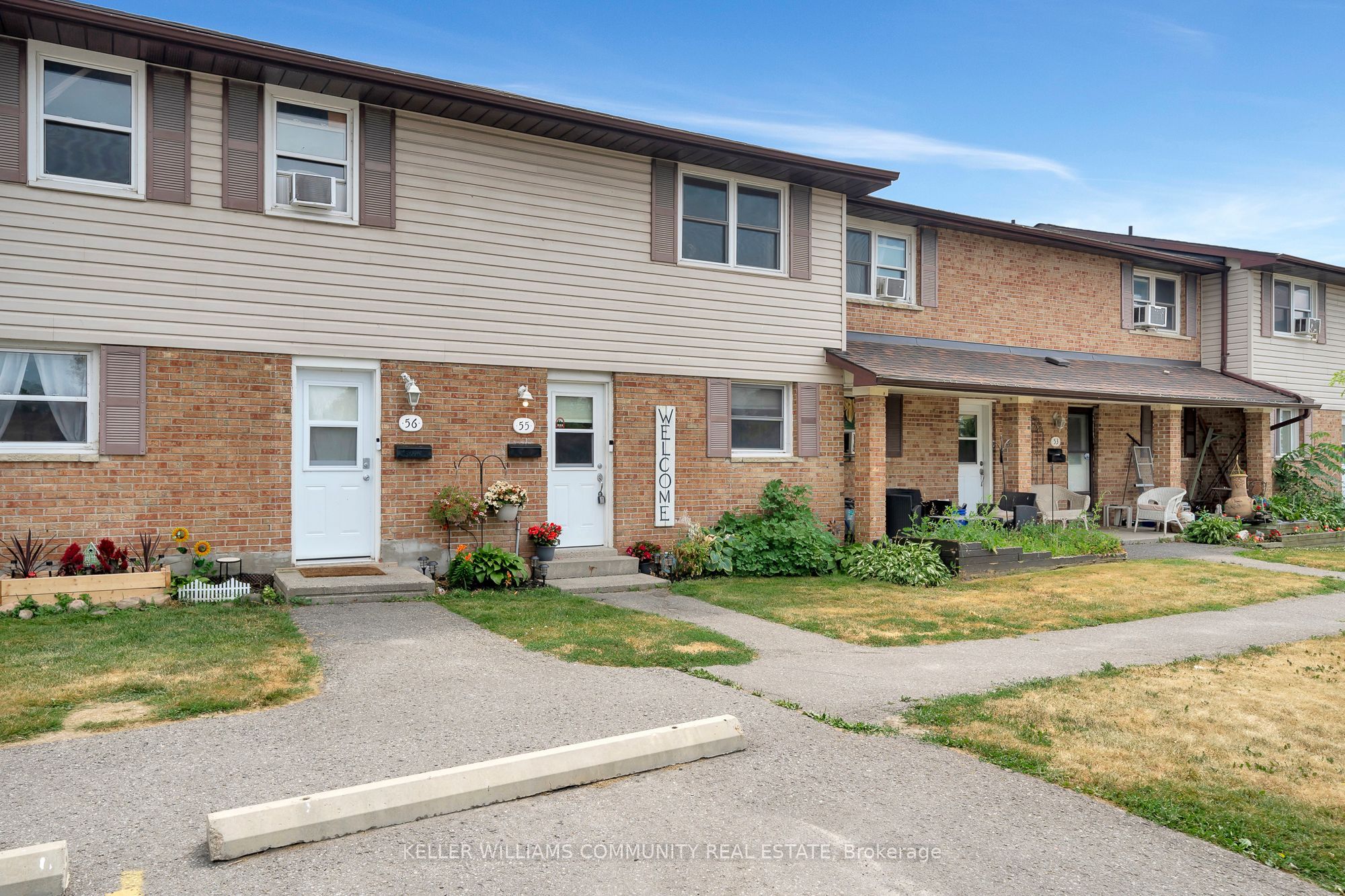 996 Sydenham Rd Property Photo 1