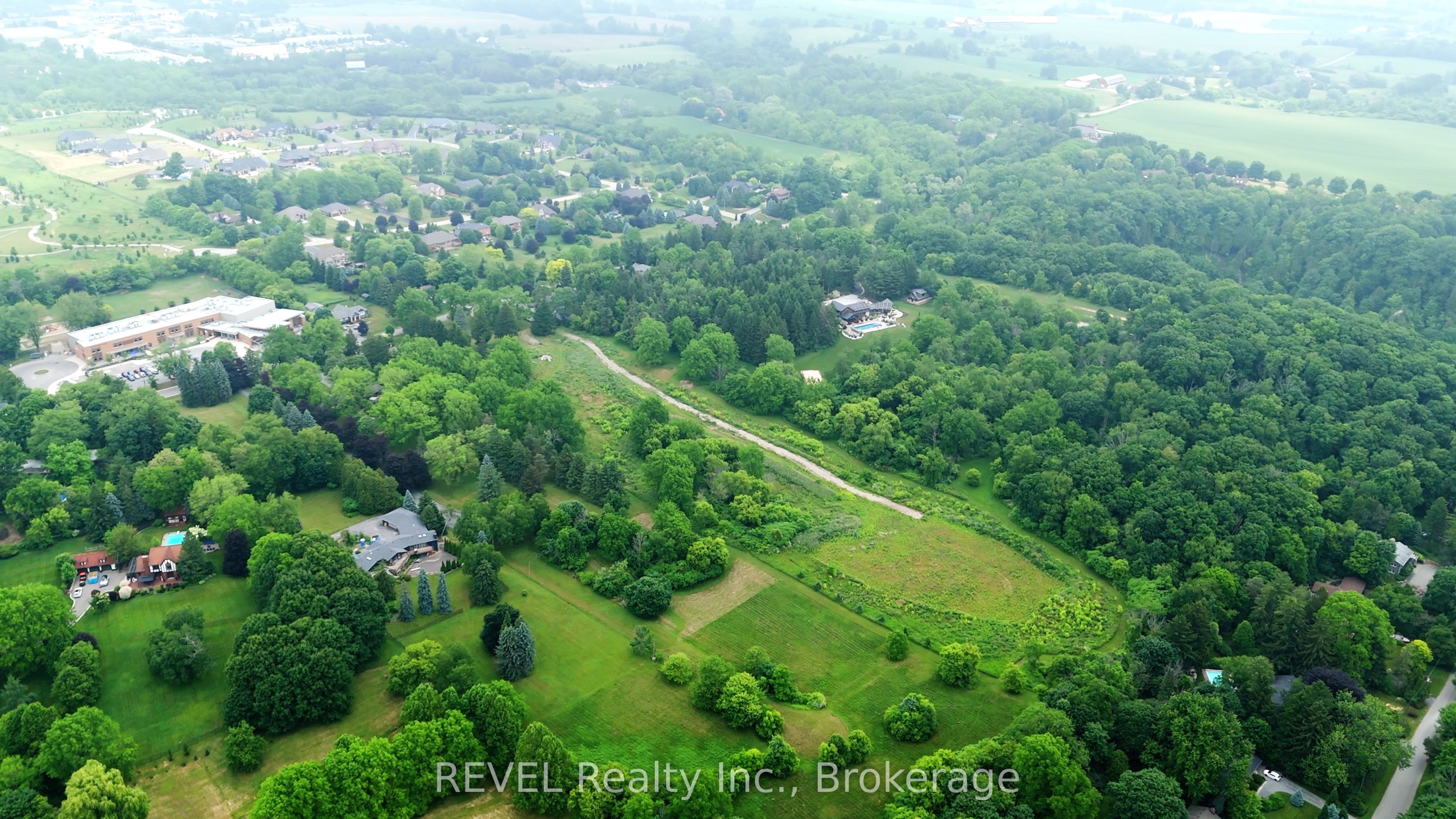 610-612-614 Harvest Road Property Photo 3