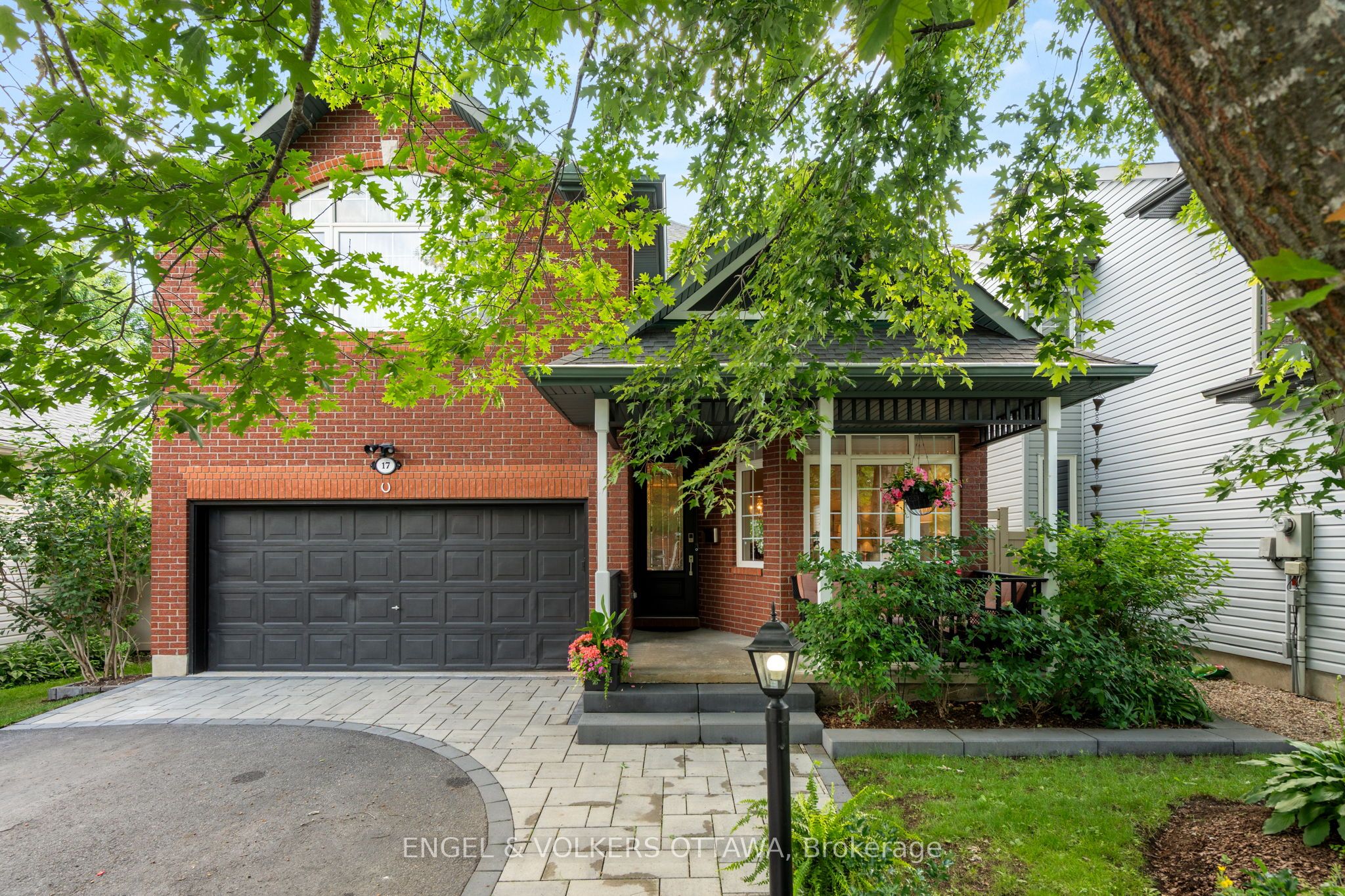 17 Colindale Avenue Property Photo 1