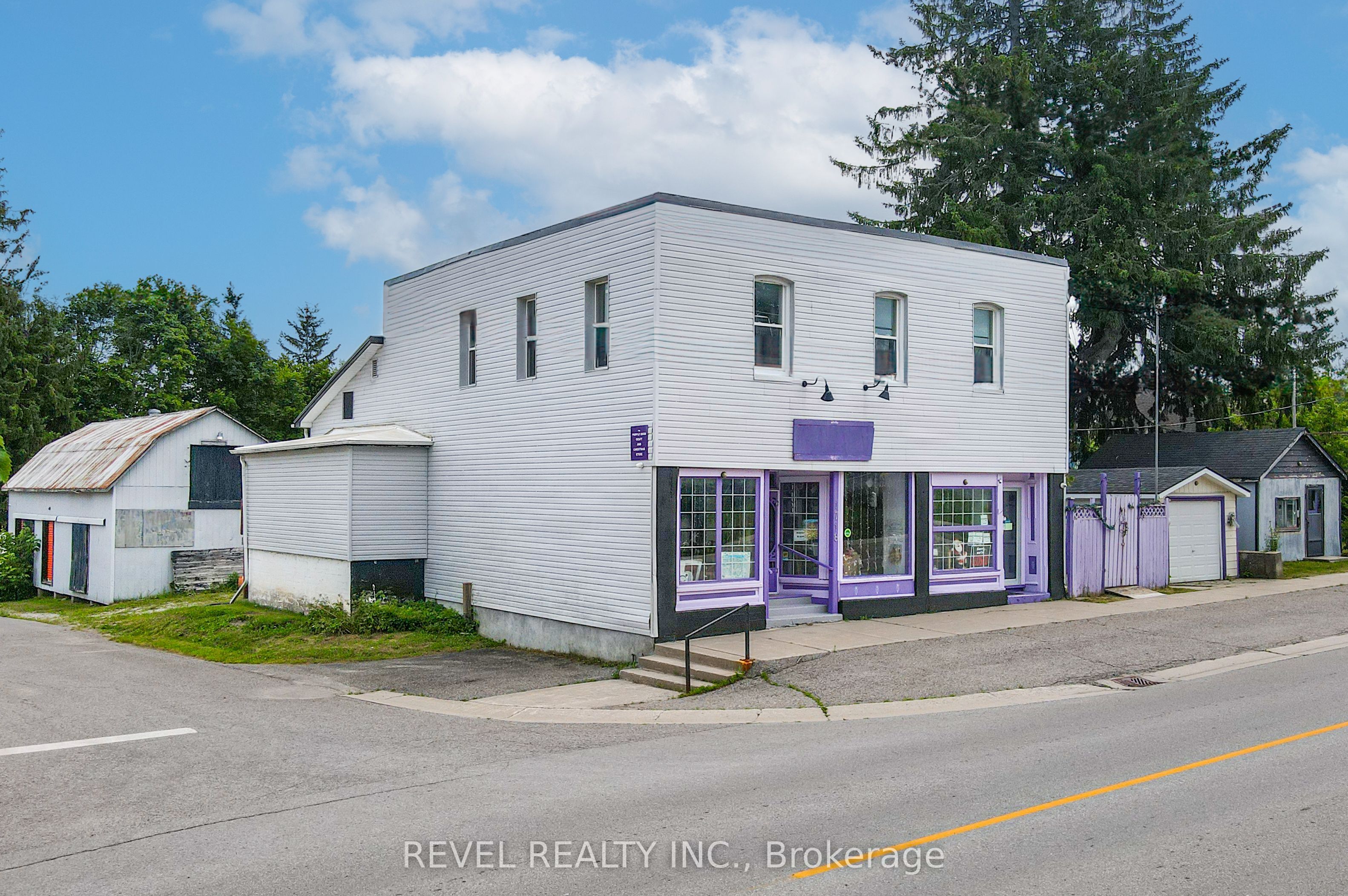 1718 Kirkfield Road Property Photo 1