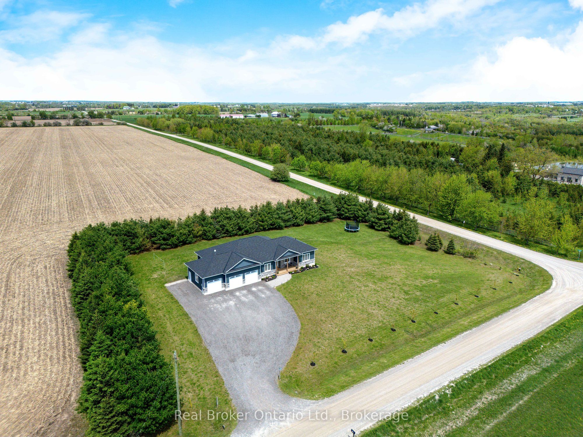 142401 15 Side Road Property Photo 3