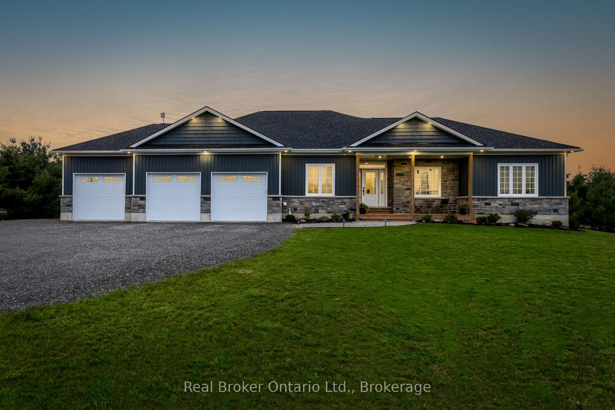 142401 15 Side Road Property Photo 6