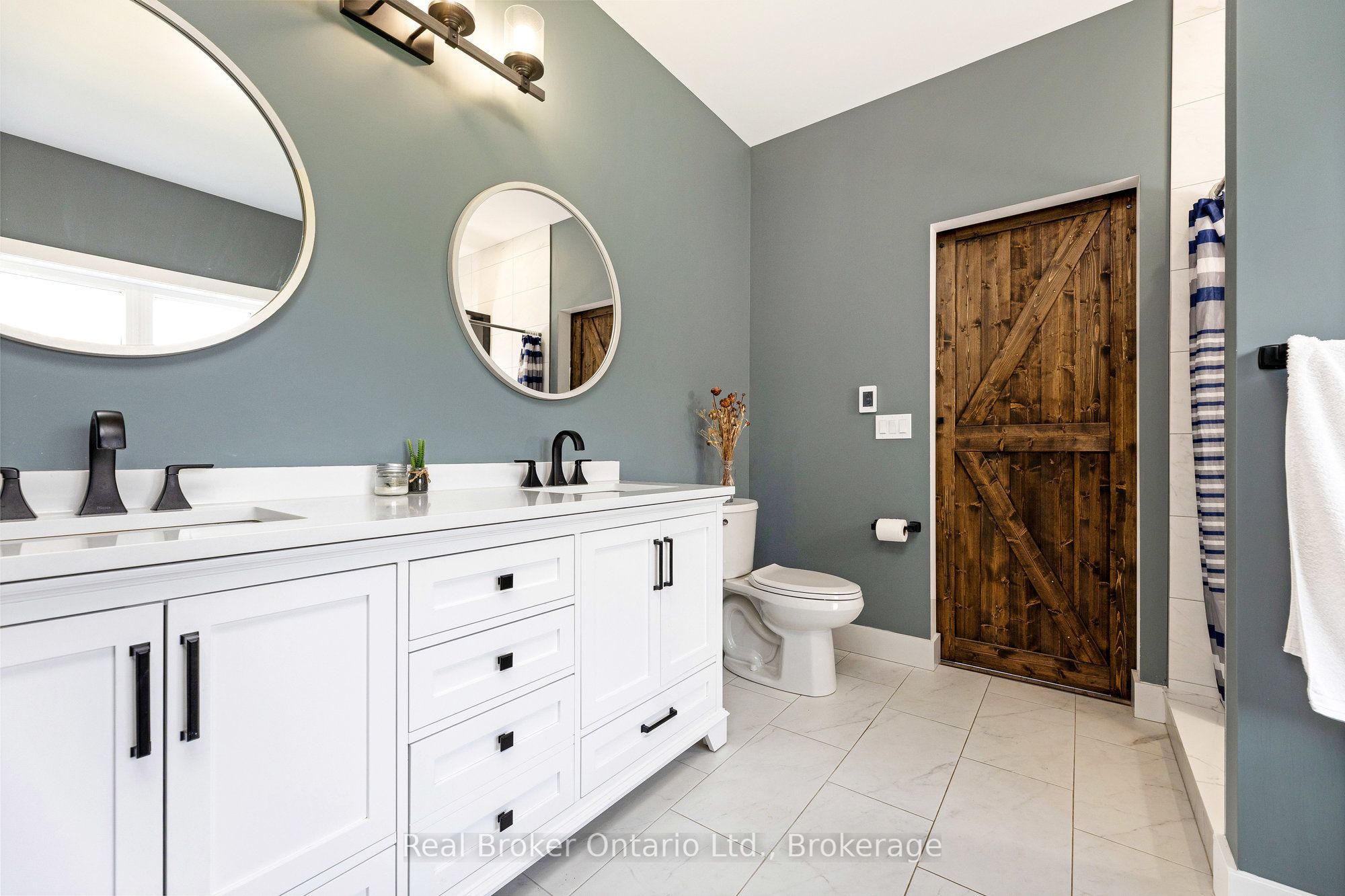 142401 15 Side Road Property Photo 21