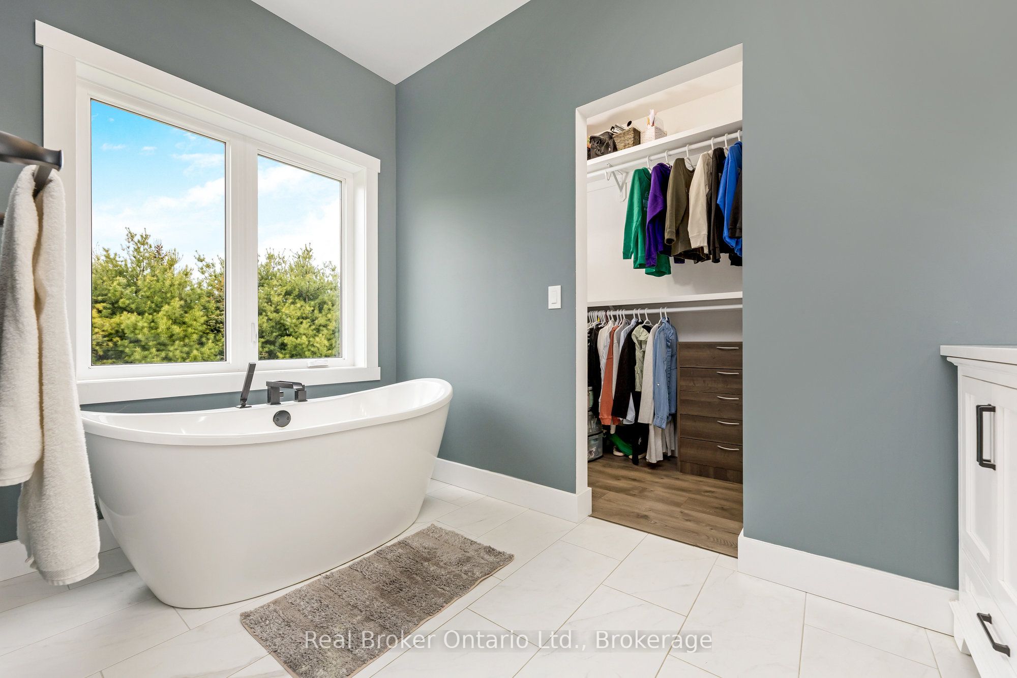 142401 15 Side Road Property Photo 22